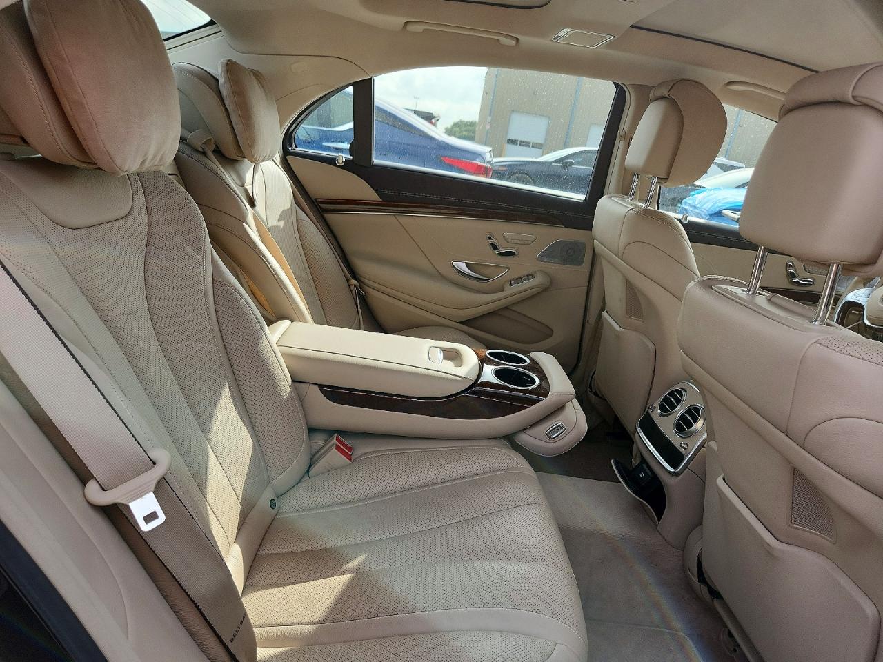 2014 Mercedes-benz S 550 Black vin: WDDUG8CB8EA034963