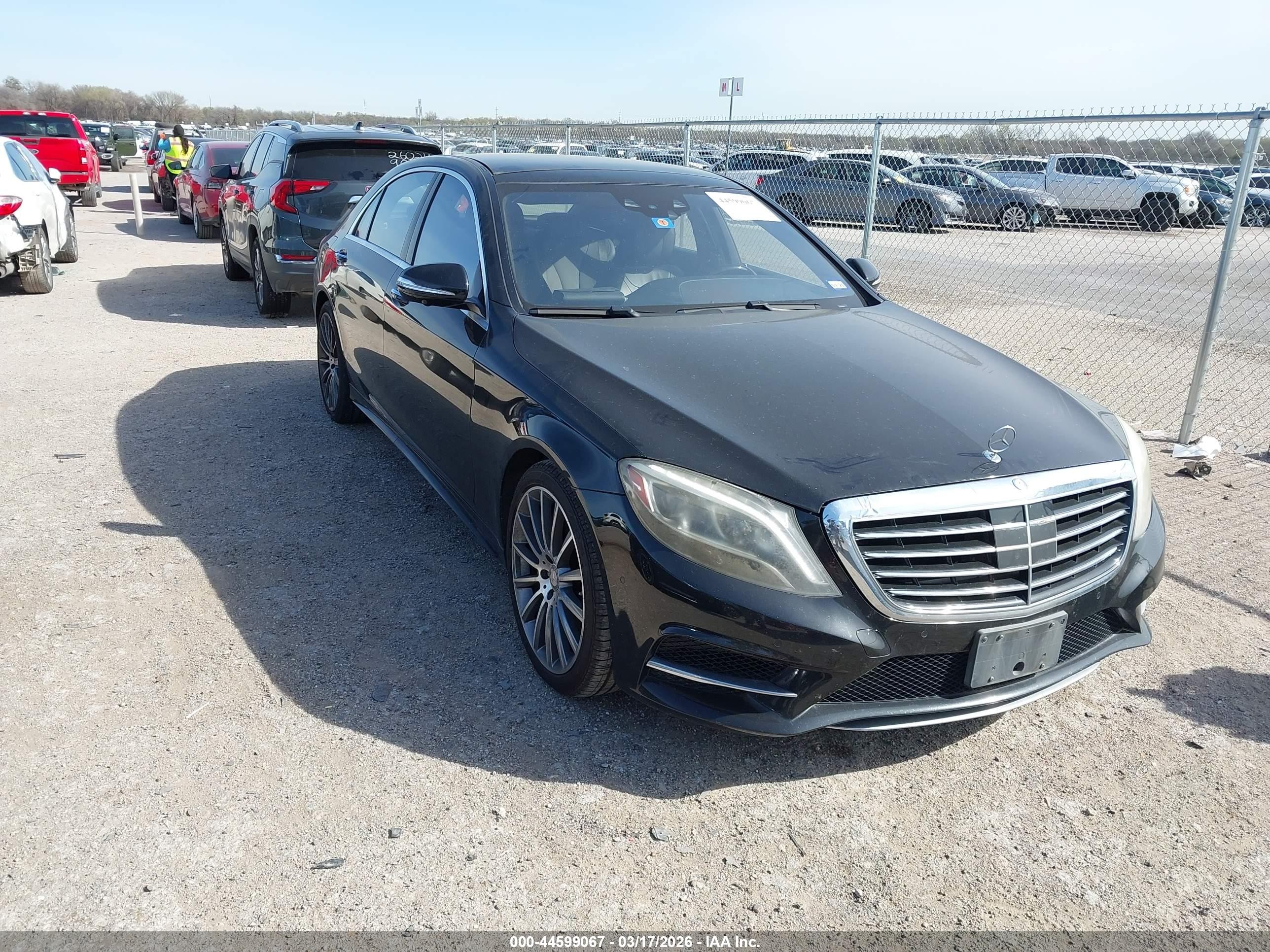 2014 Mercedes-benz S 550   Black vin: WDDUG8CB8EA065081
