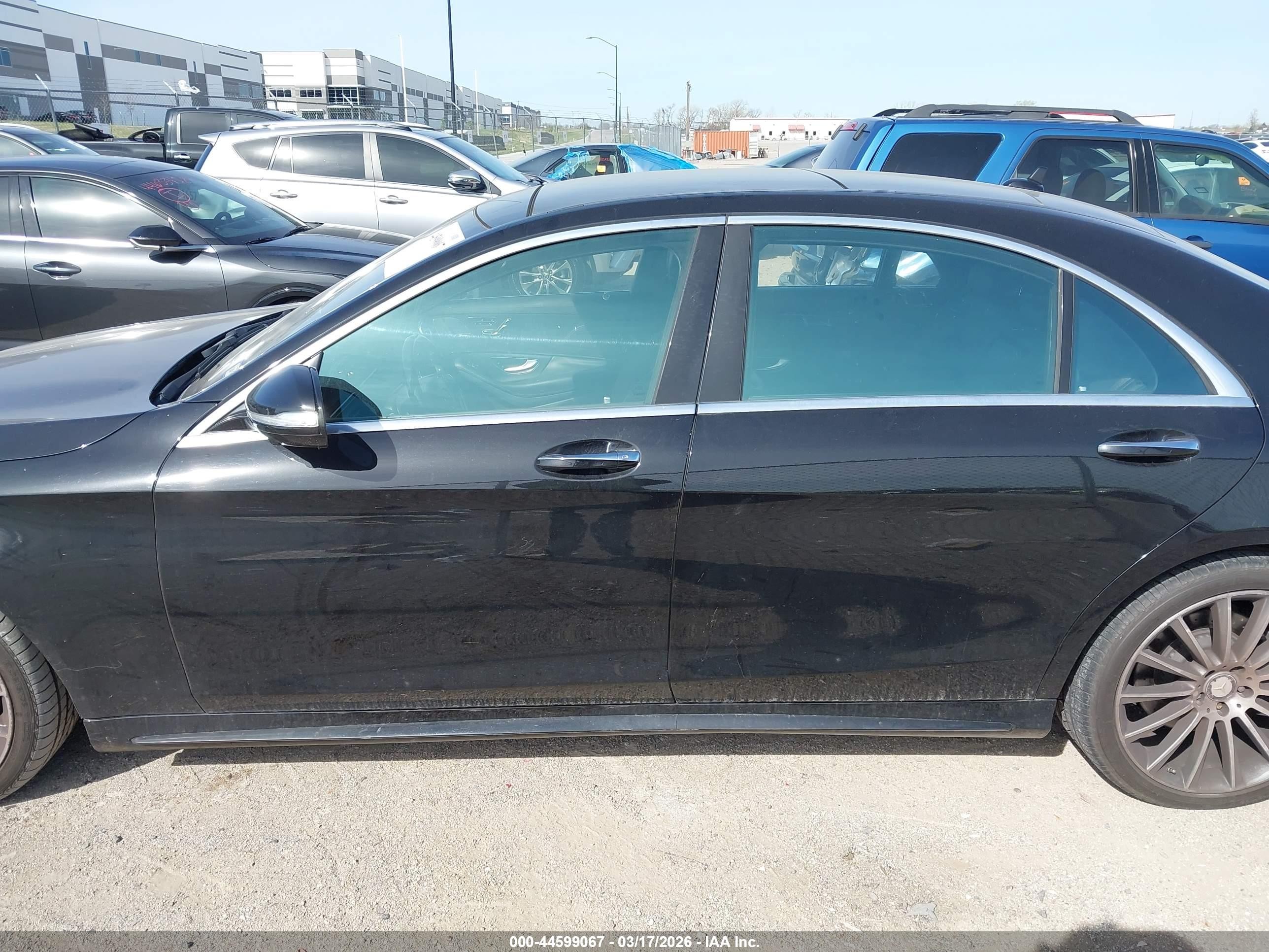 2014 Mercedes-benz S 550   Black vin: WDDUG8CB8EA065081