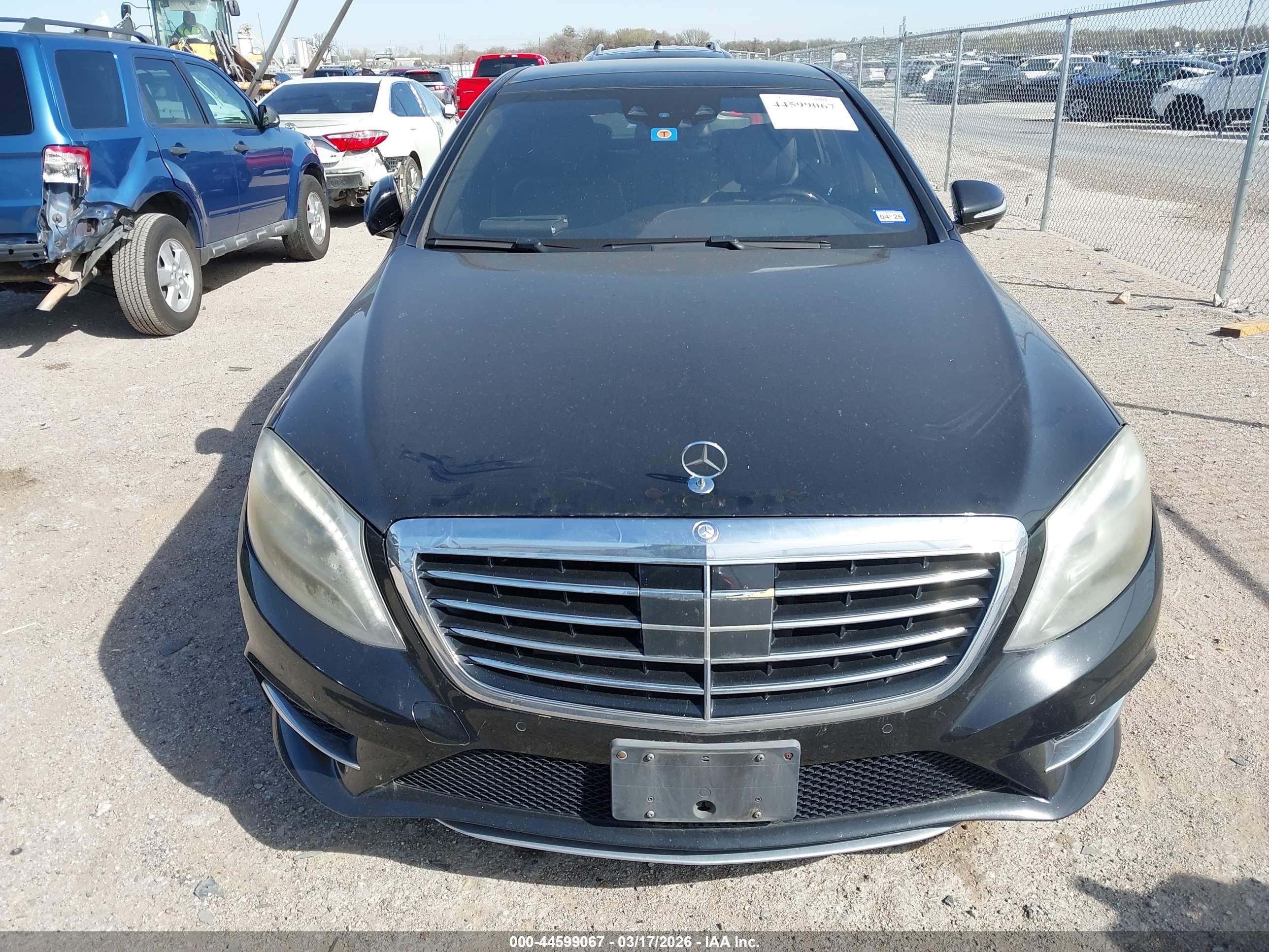 2014 Mercedes-benz S 550   Black vin: WDDUG8CB8EA065081