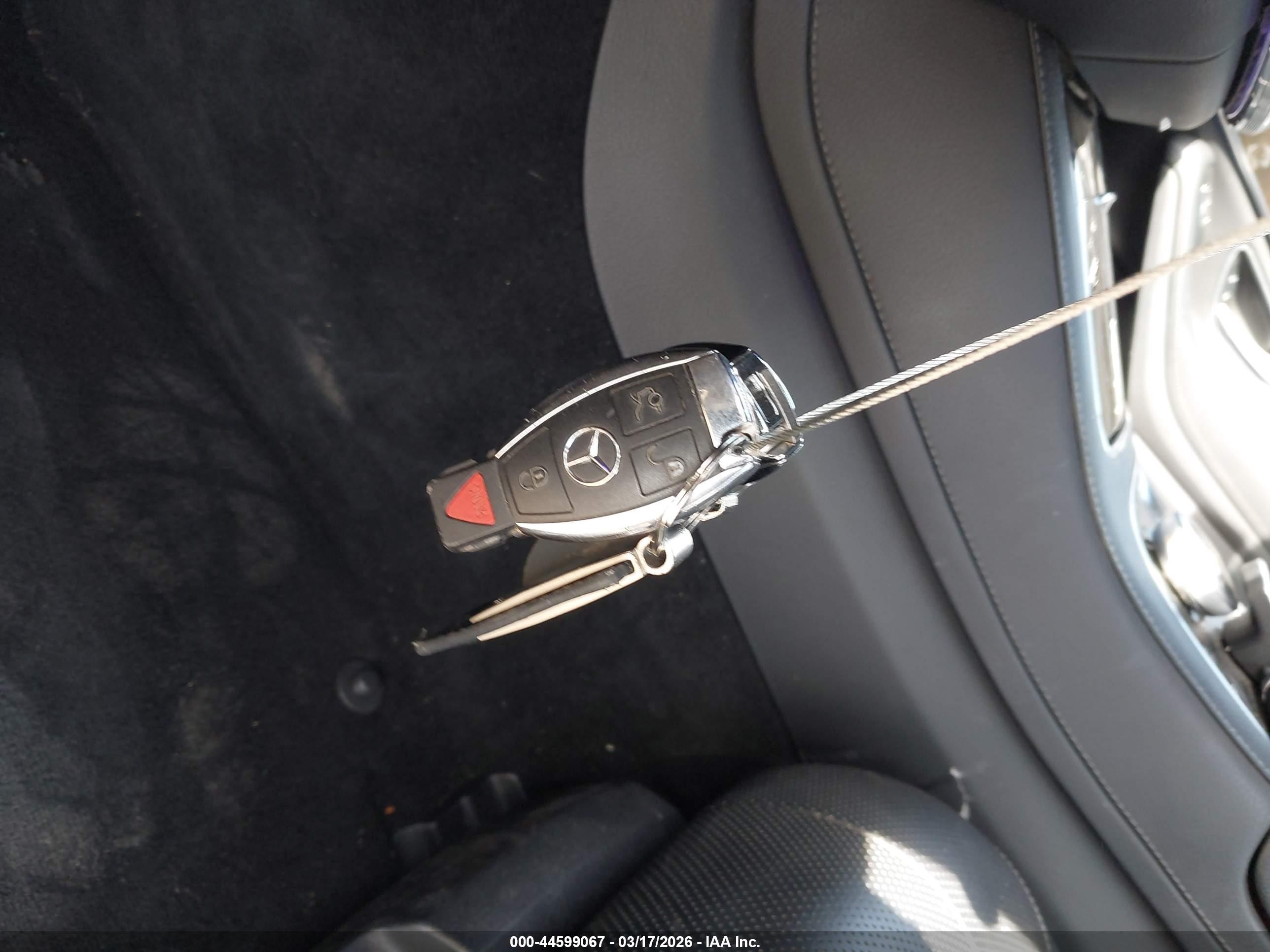 2014 Mercedes-benz S 550   Black vin: WDDUG8CB8EA065081