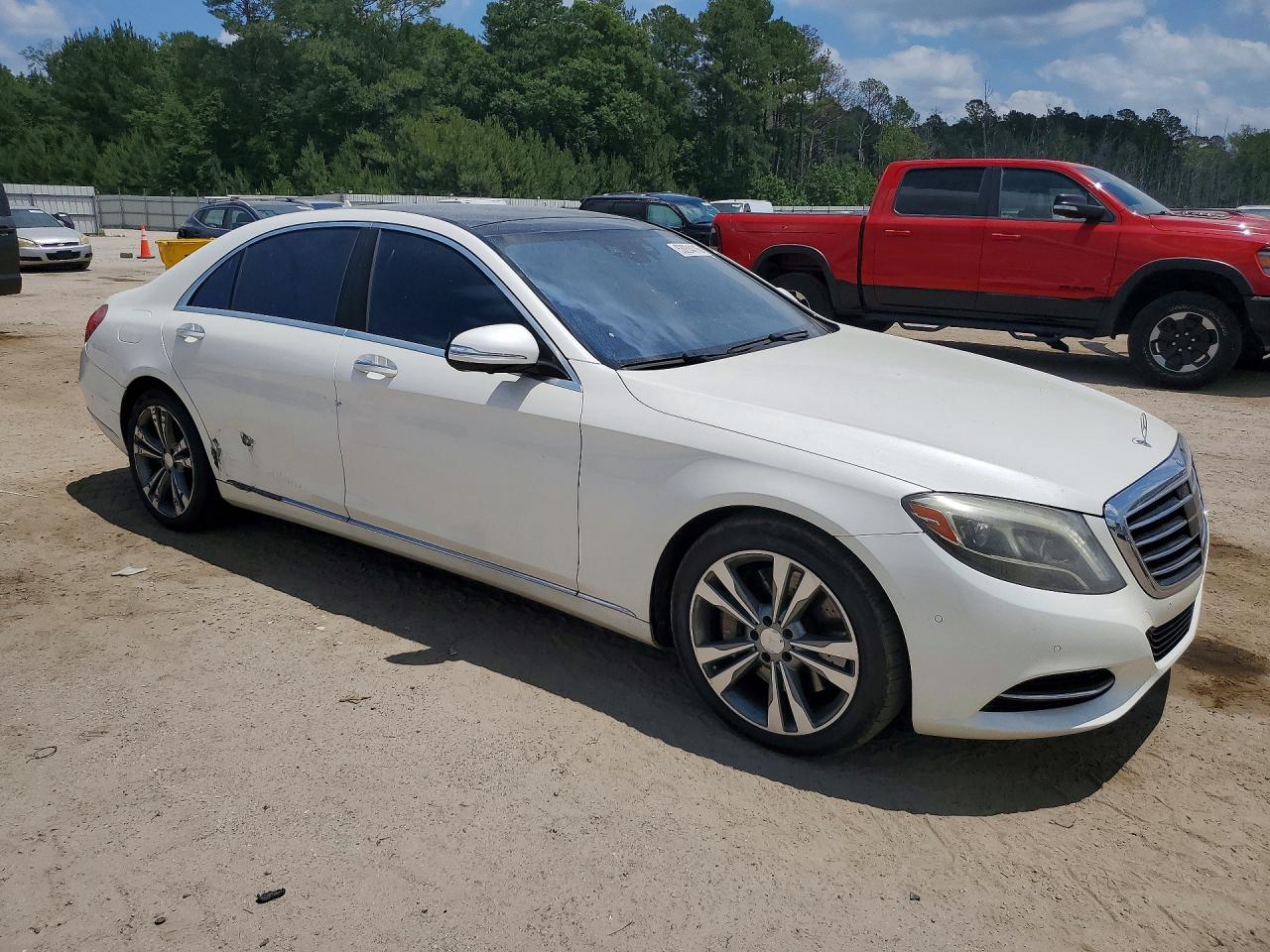2014 Mercedes-benz S 550 White vin: WDDUG8CB8EA068014