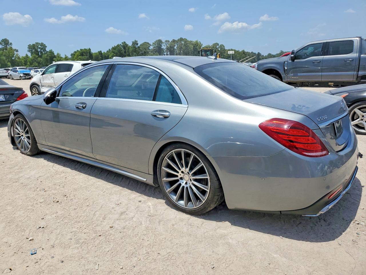 2015 Mercedes-benz S 550 Gray vin: WDDUG8CB8FA104799