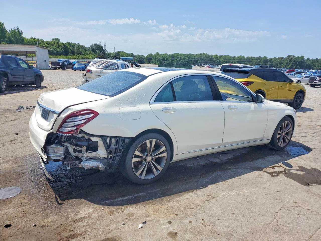 2015 Mercedes-benz S 550 White vin: WDDUG8CB8FA120095