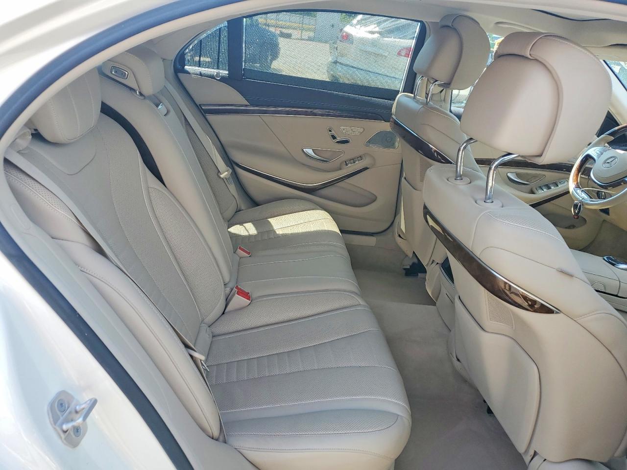 2015 Mercedes-benz S 550 White vin: WDDUG8CB8FA120095