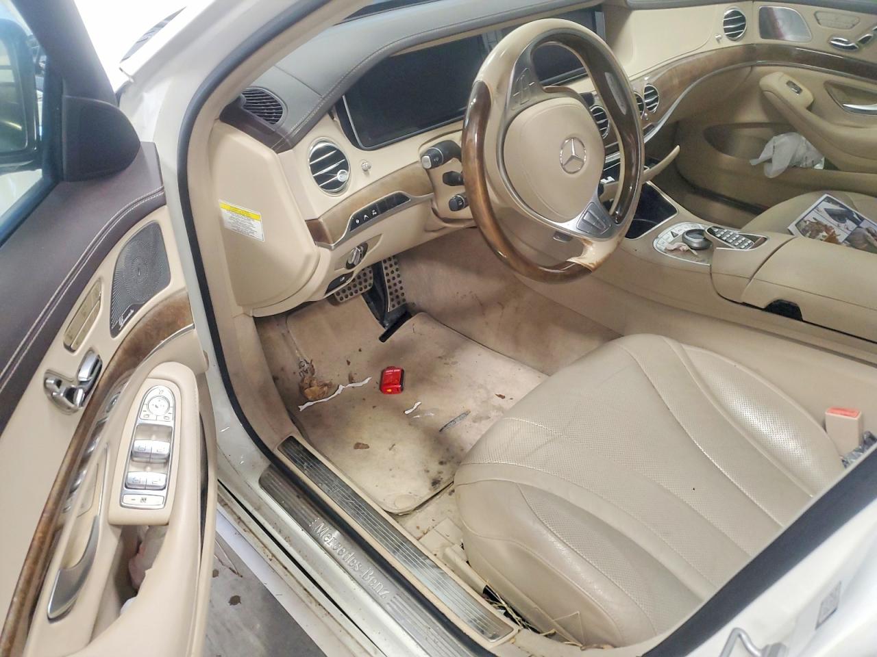 2014 Mercedes-benz S 550 White vin: WDDUG8CB9EA057992
