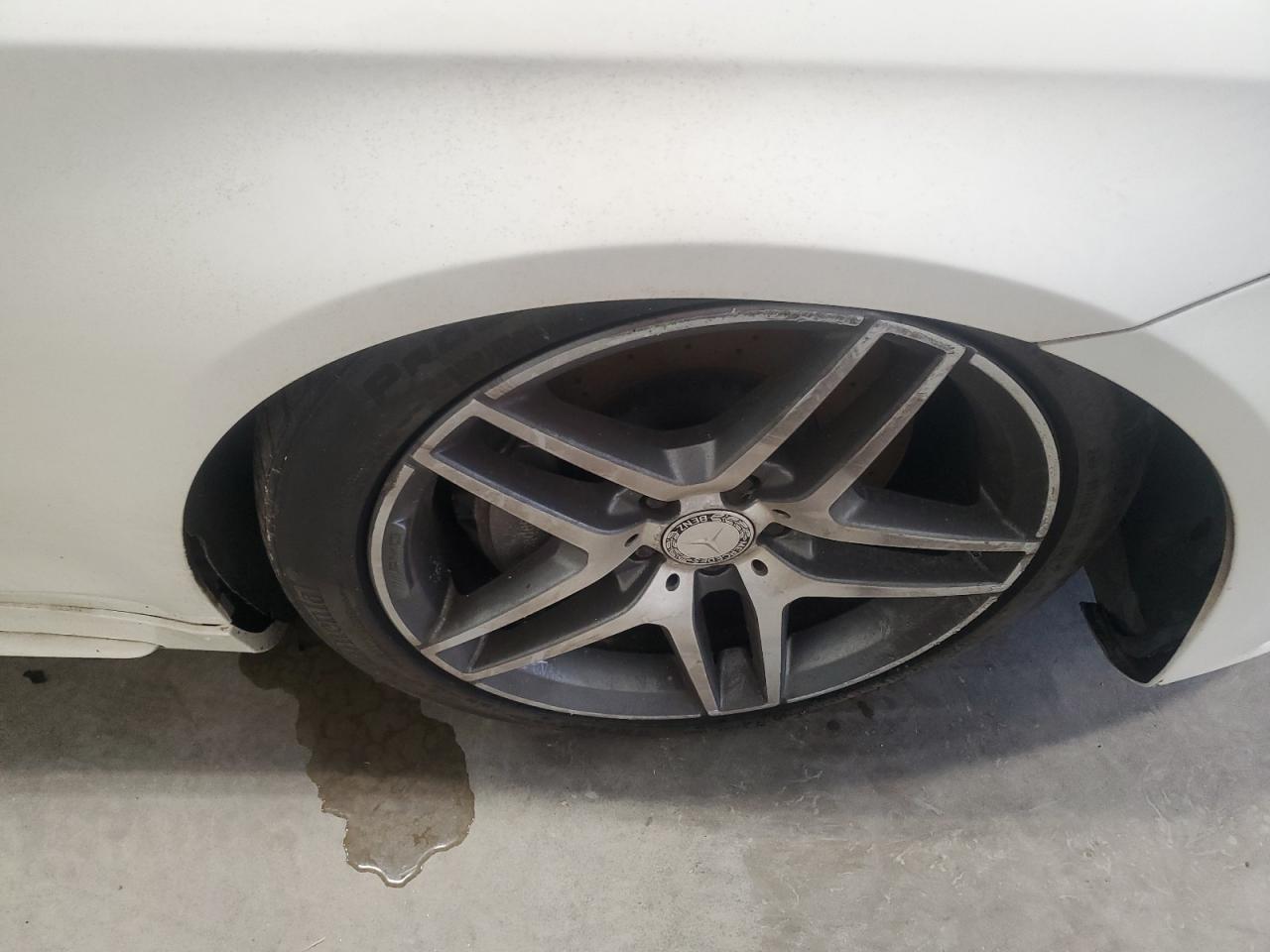 2014 Mercedes-benz S 550 White vin: WDDUG8CB9EA057992 Damage: Right Front Wheel, Curb Rash, > 12 Inches