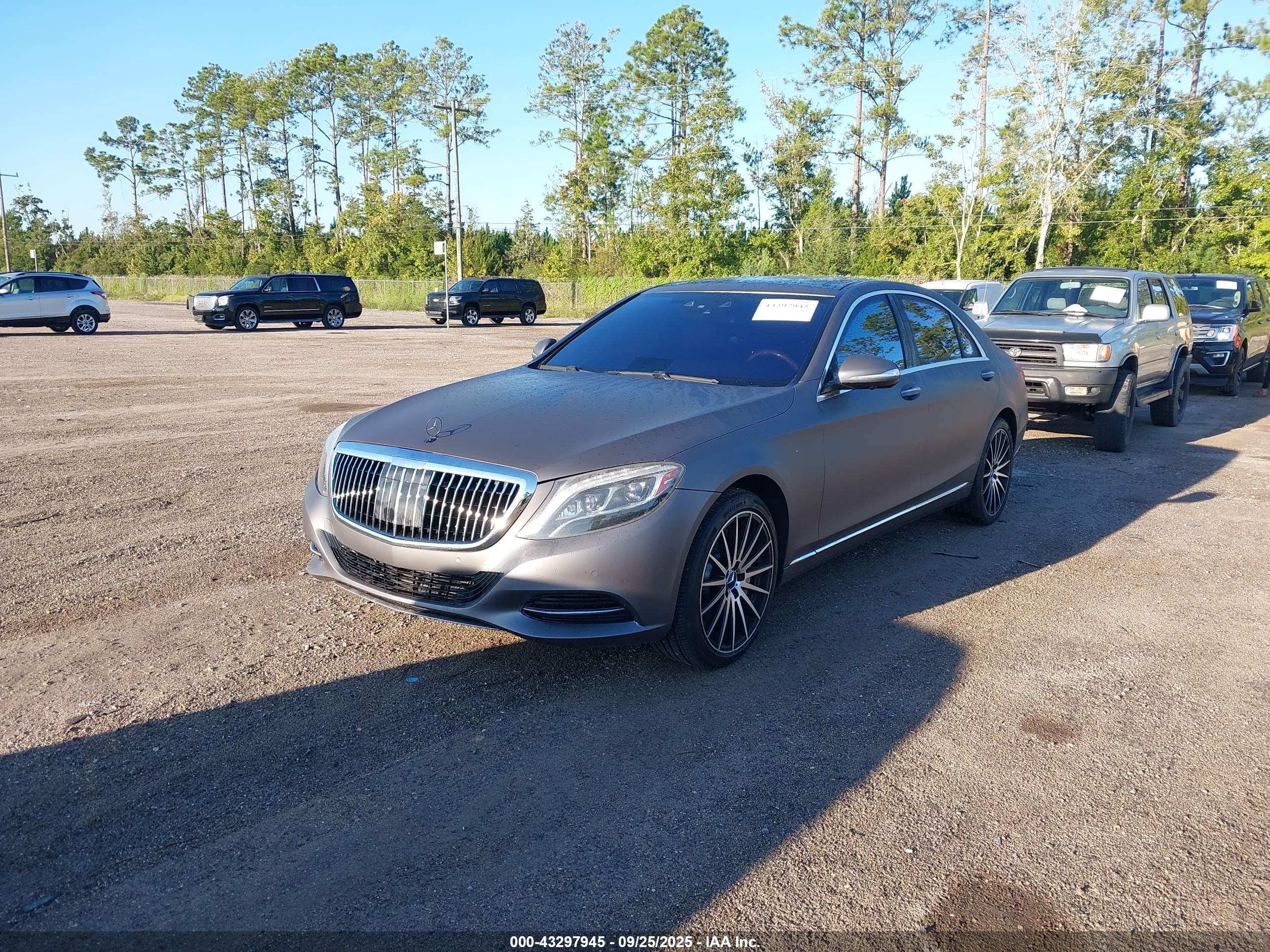 2014 Mercedes-benz S 550   Коричневый vin: WDDUG8CB9EA066921