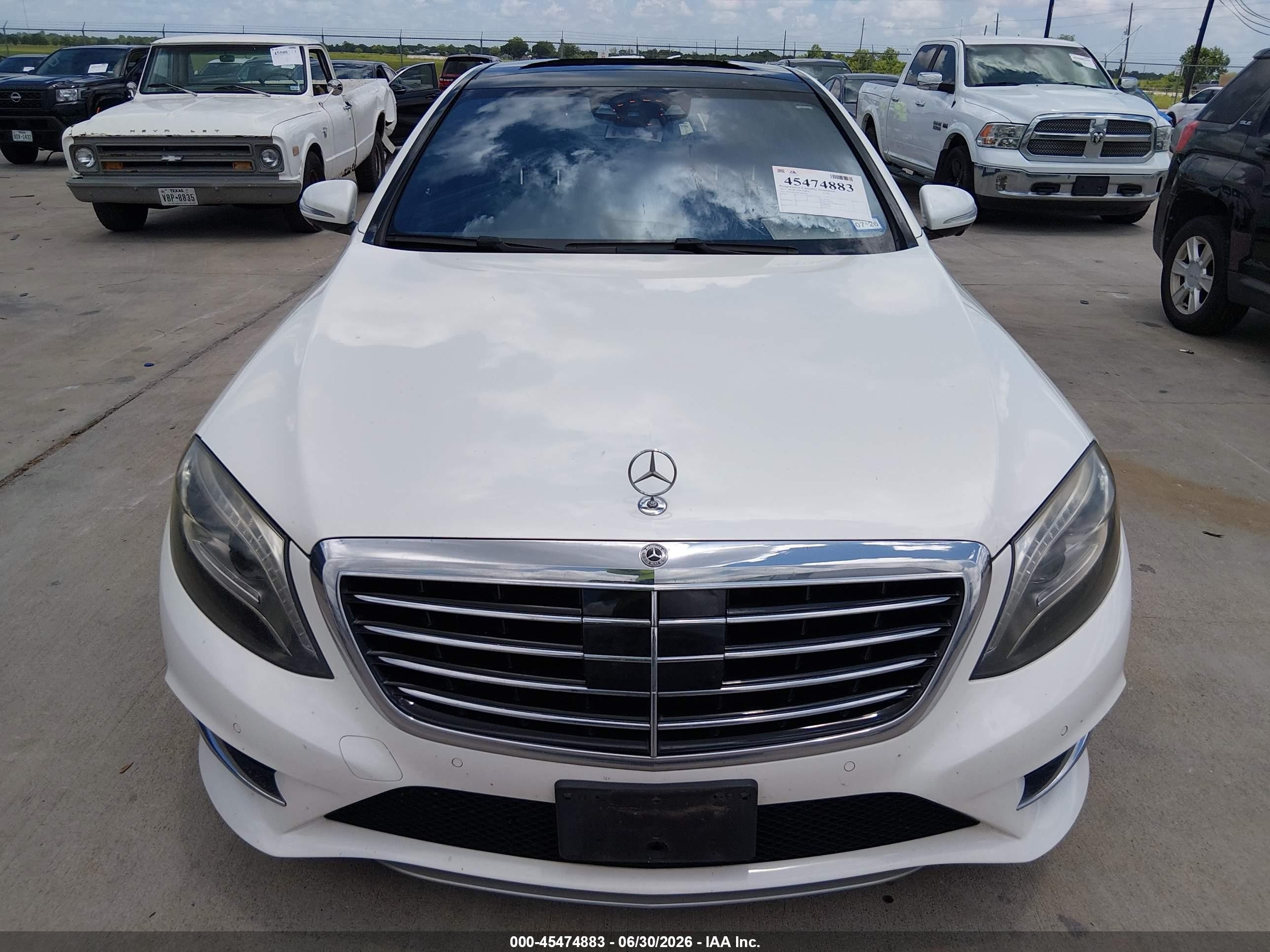 2015 Mercedes-benz S 550 White vin: WDDUG8CB9FA068864