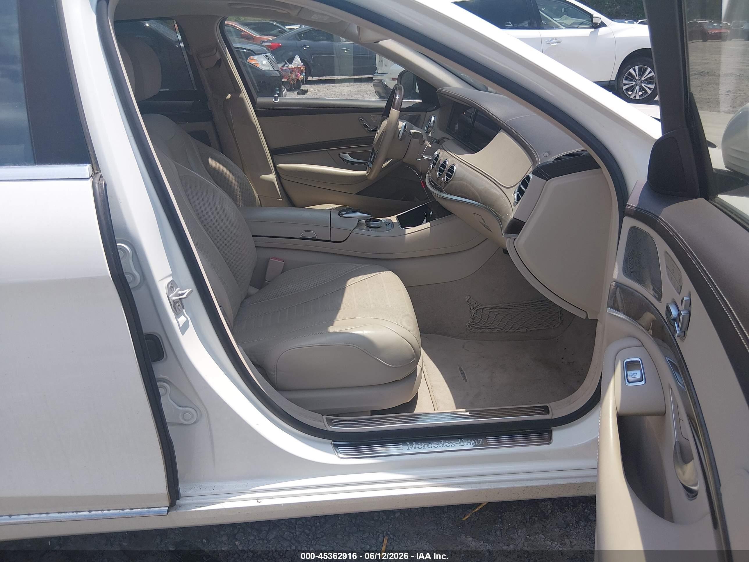 2015 Mercedes-benz S 550   White vin: WDDUG8CB9FA100292
