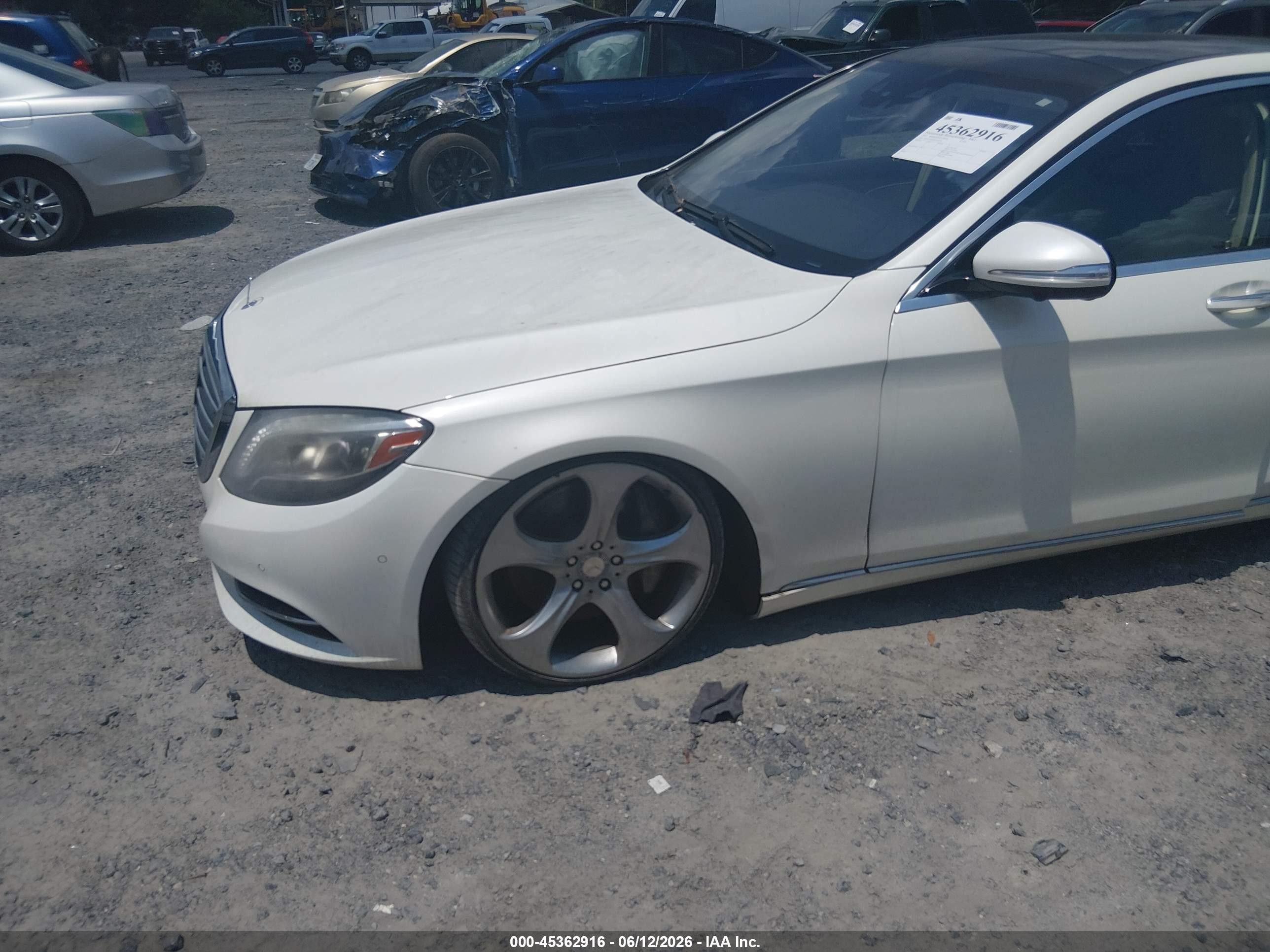 2015 Mercedes-benz S 550   White vin: WDDUG8CB9FA100292
