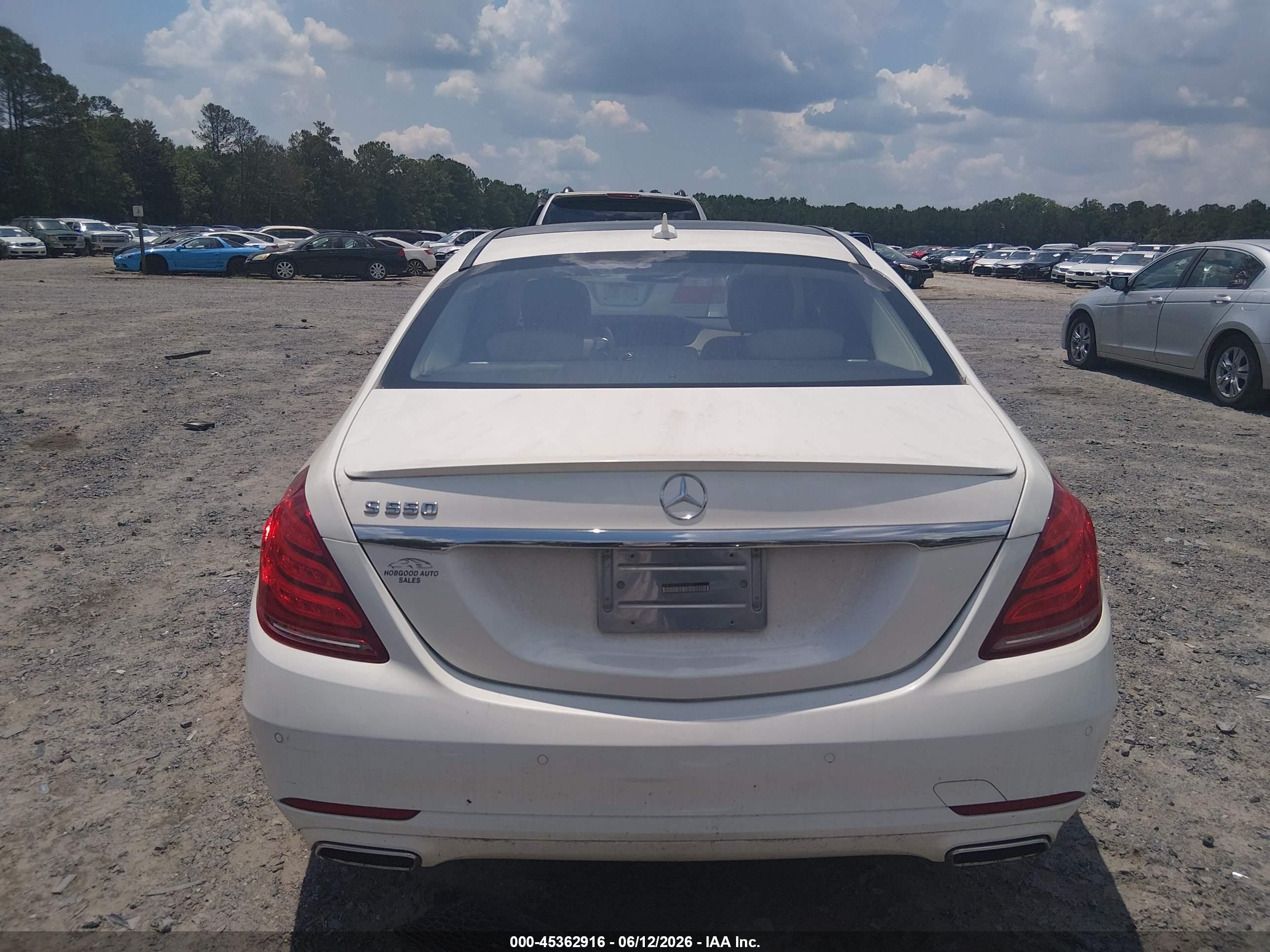2015 Mercedes-benz S 550   White vin: WDDUG8CB9FA100292