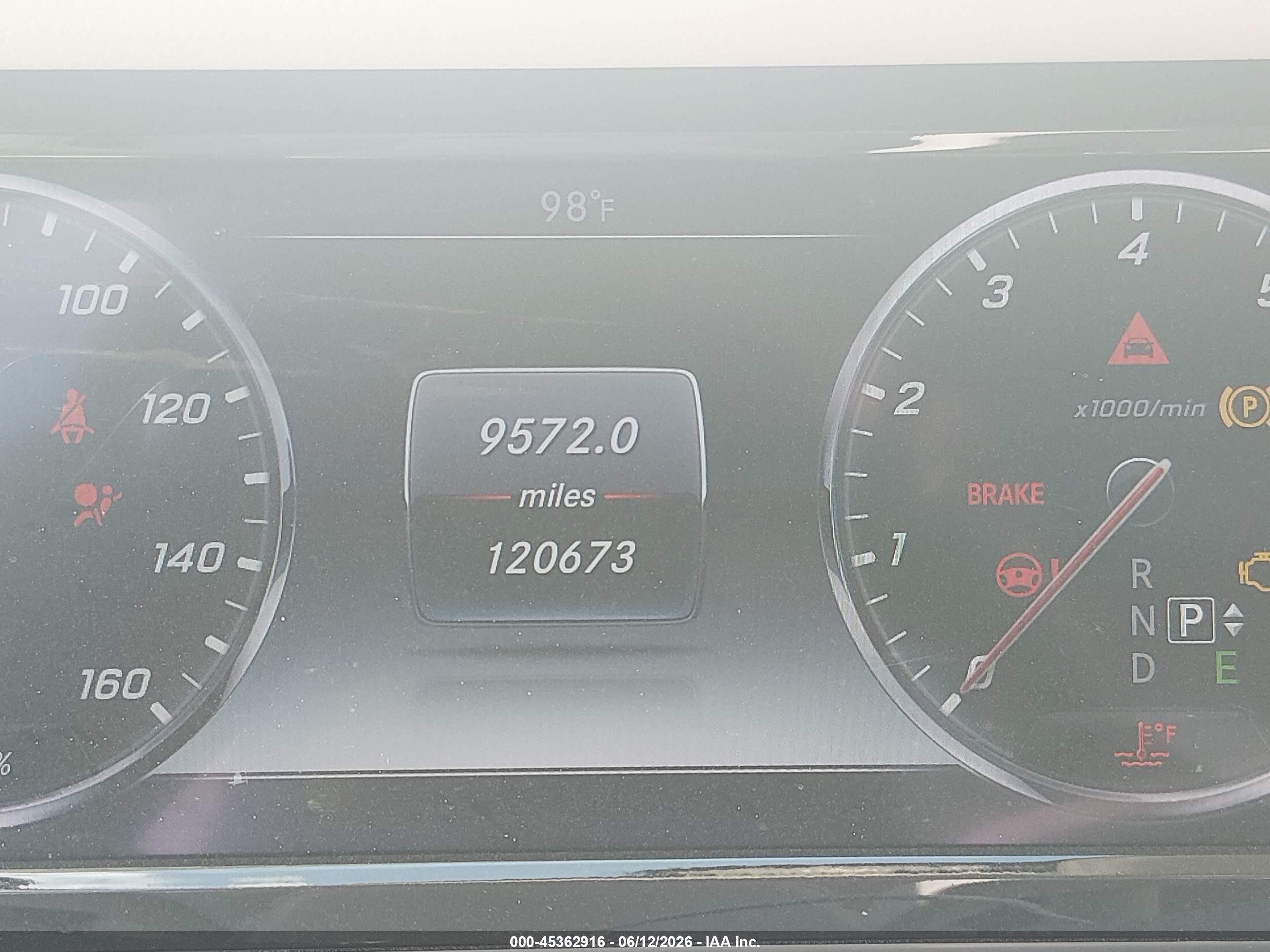2015 Mercedes-benz S 550   White vin: WDDUG8CB9FA100292
