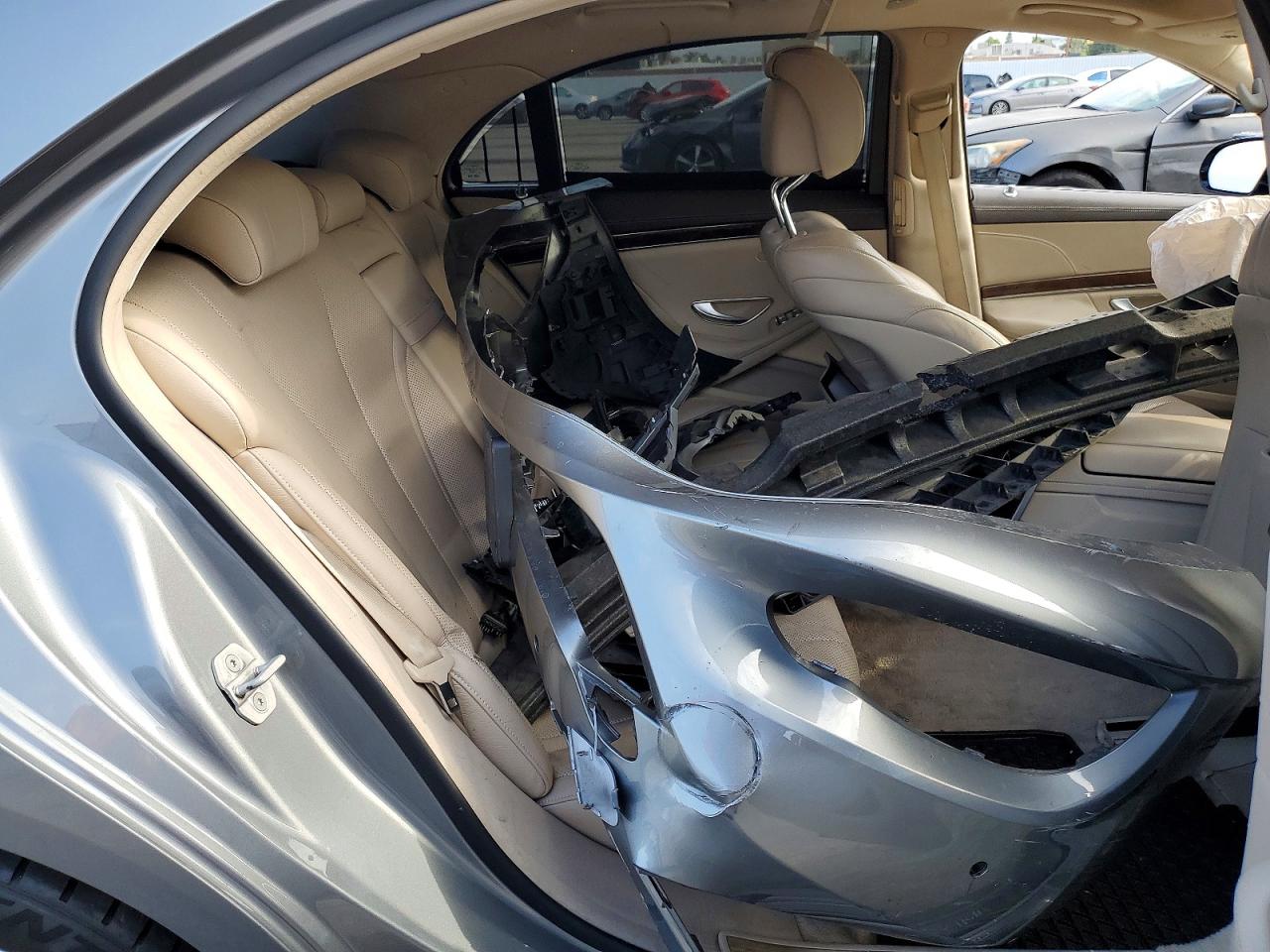 2015 Mercedes-benz S 550 Серый vin: WDDUG8CB9FA111003