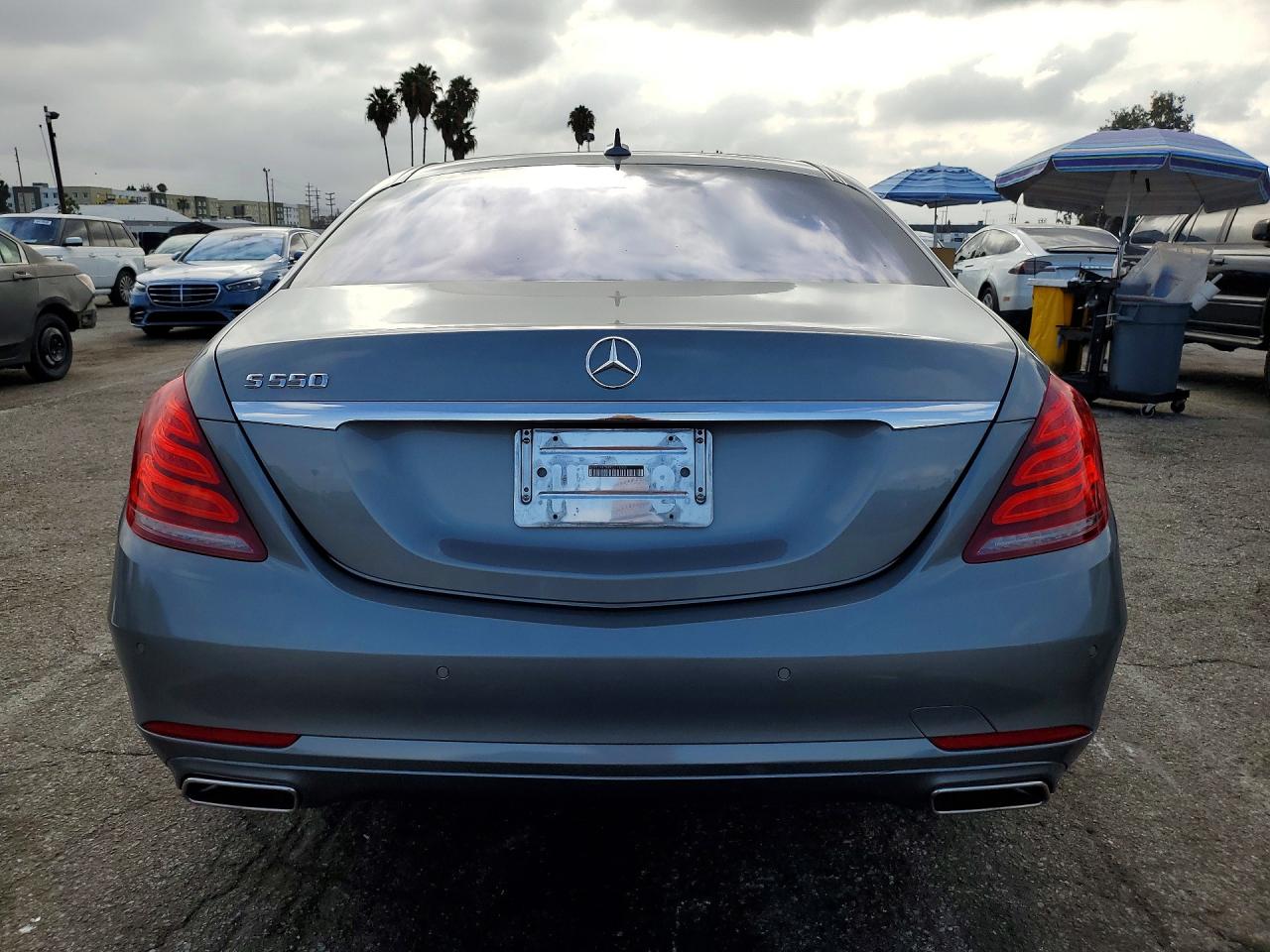 2015 Mercedes-benz S 550 Серый vin: WDDUG8CB9FA111003
