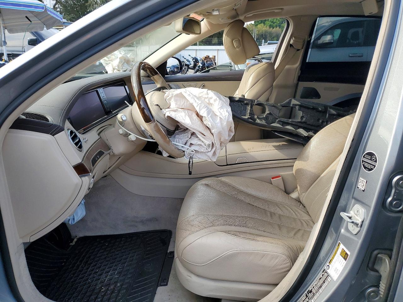 2015 Mercedes-benz S 550 Серый vin: WDDUG8CB9FA111003