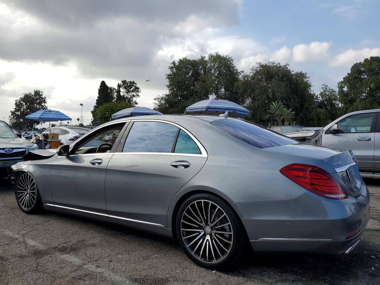 2015 Mercedes-benz S 550 Серый vin: WDDUG8CB9FA111003