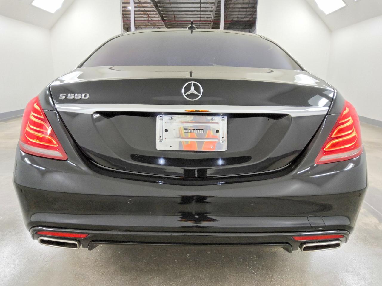 2015 Mercedes-benz S 550 Black vin: WDDUG8CB9FA131011