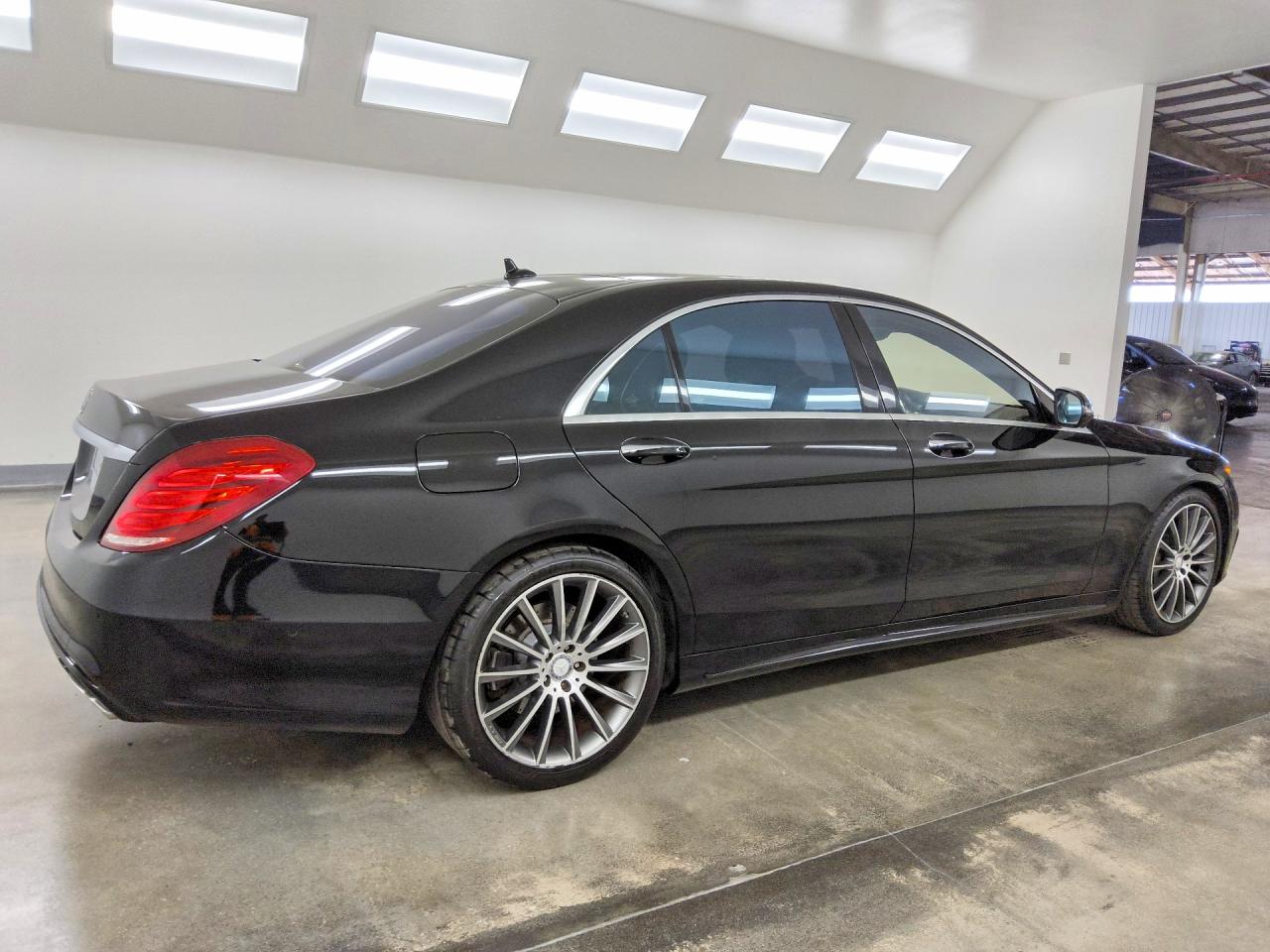2015 Mercedes-benz S 550 Black vin: WDDUG8CB9FA131011