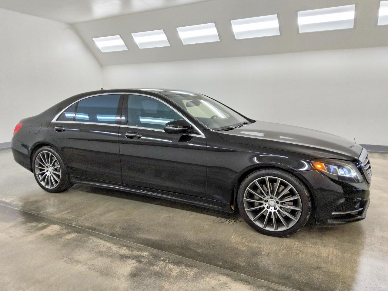 2015 Mercedes-benz S 550 Black vin: WDDUG8CB9FA131011