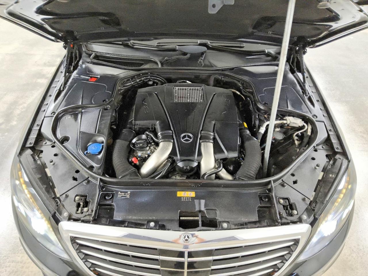 2015 Mercedes-benz S 550 Black vin: WDDUG8CB9FA131011