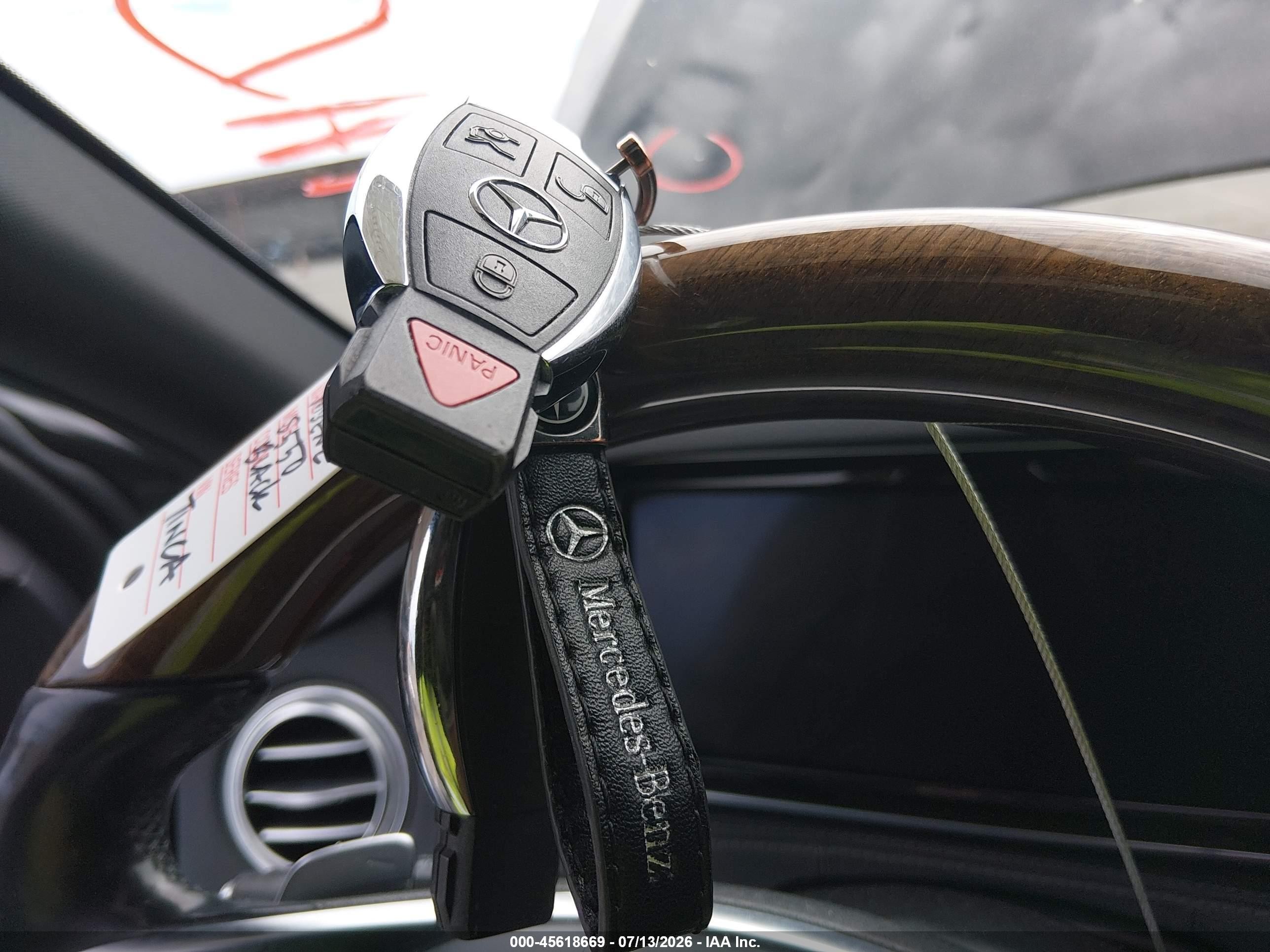 2015 Mercedes-benz S 550   Black vin: WDDUG8CB9FA144275