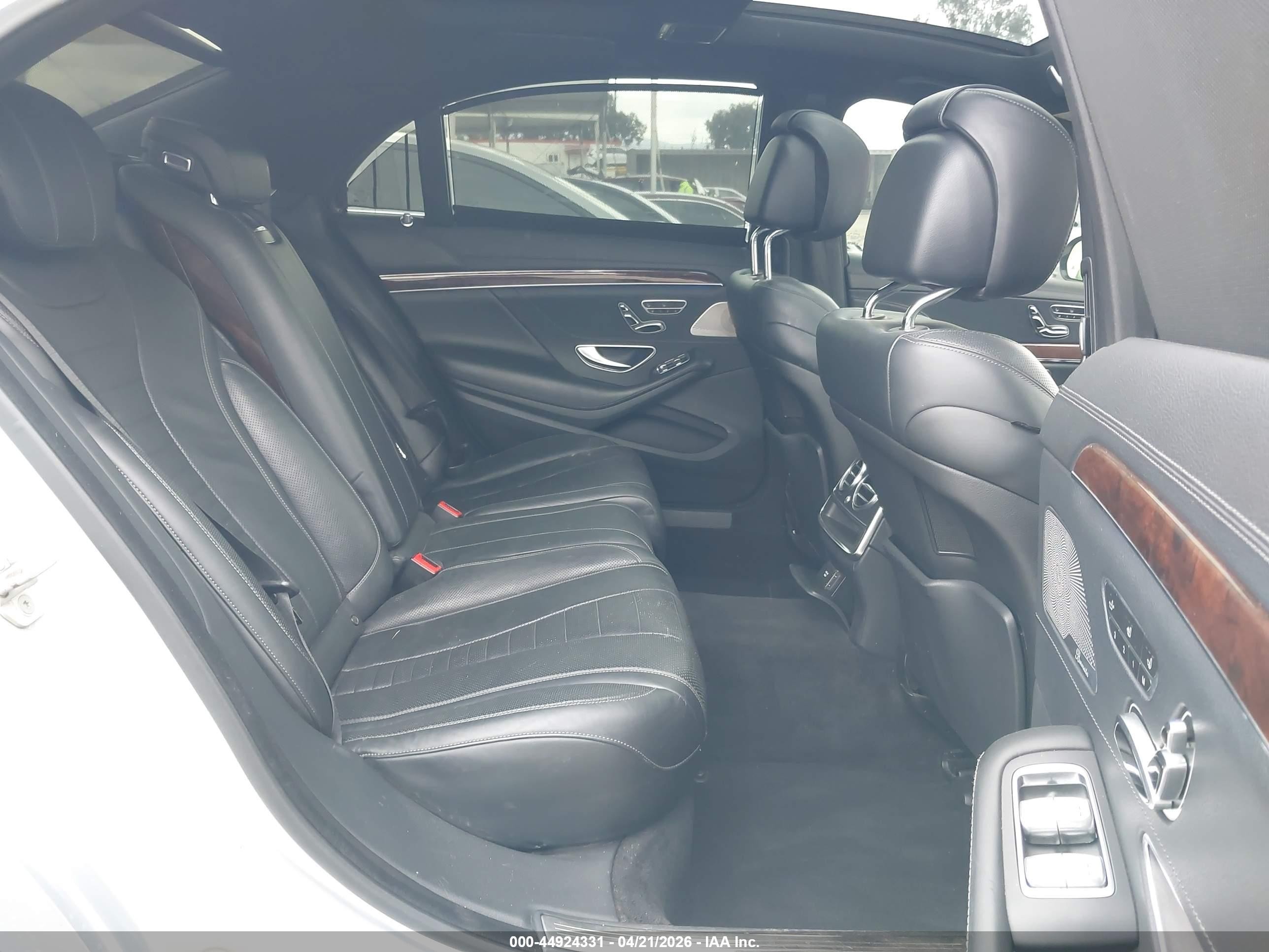 2014 Mercedes-benz S 550   Silver vin: WDDUG8CBXEA009711