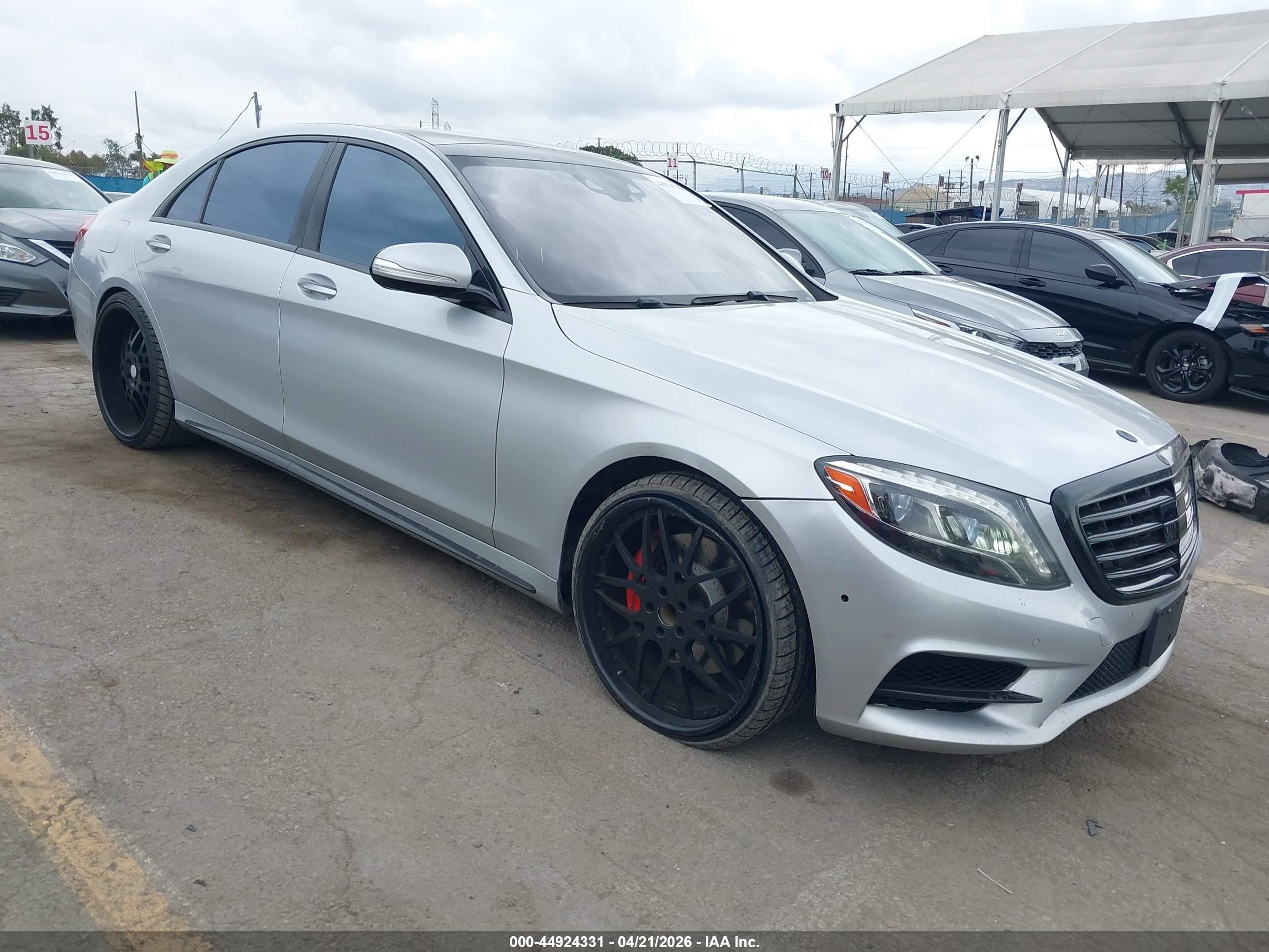 2014 Mercedes-benz S 550   Silver vin: WDDUG8CBXEA009711