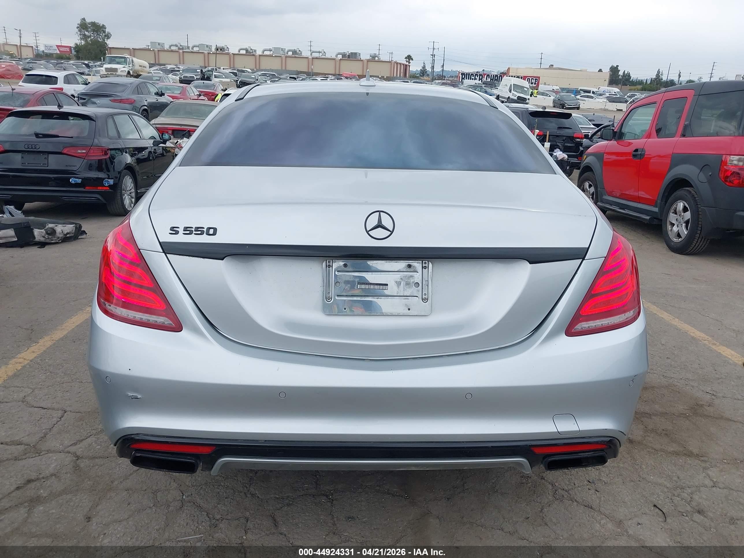 2014 Mercedes-benz S 550   Silver vin: WDDUG8CBXEA009711