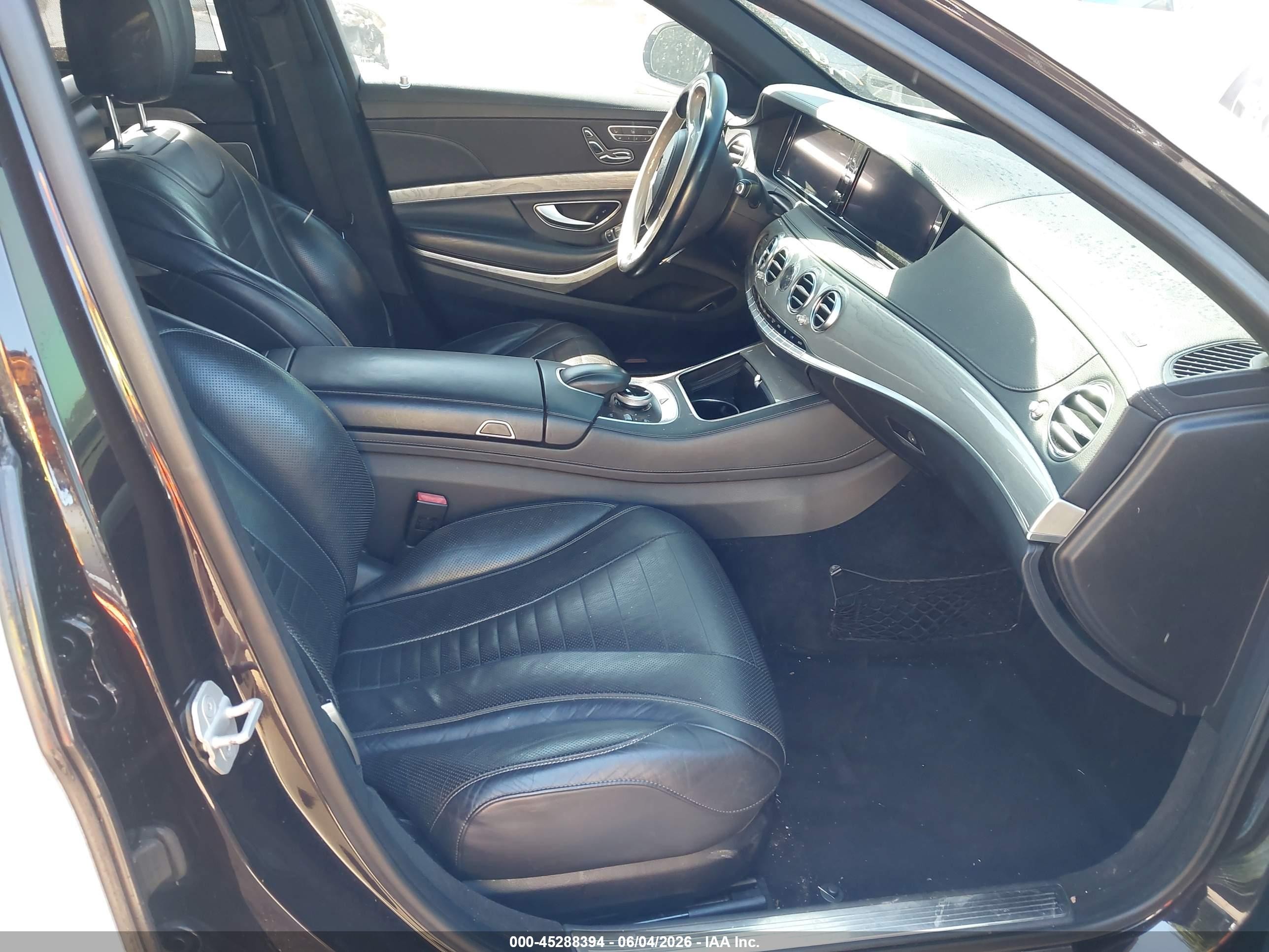 2014 Mercedes-benz S 550   White vin: WDDUG8CBXEA011572
