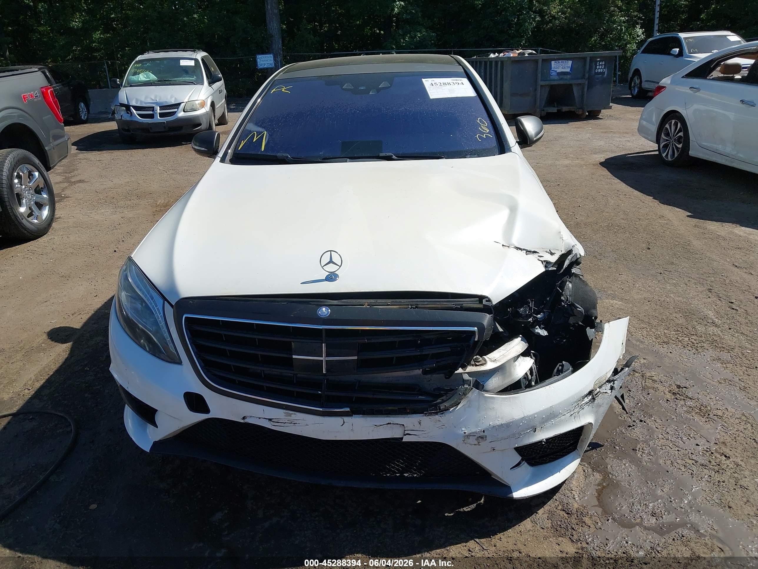 2014 Mercedes-benz S 550   White vin: WDDUG8CBXEA011572