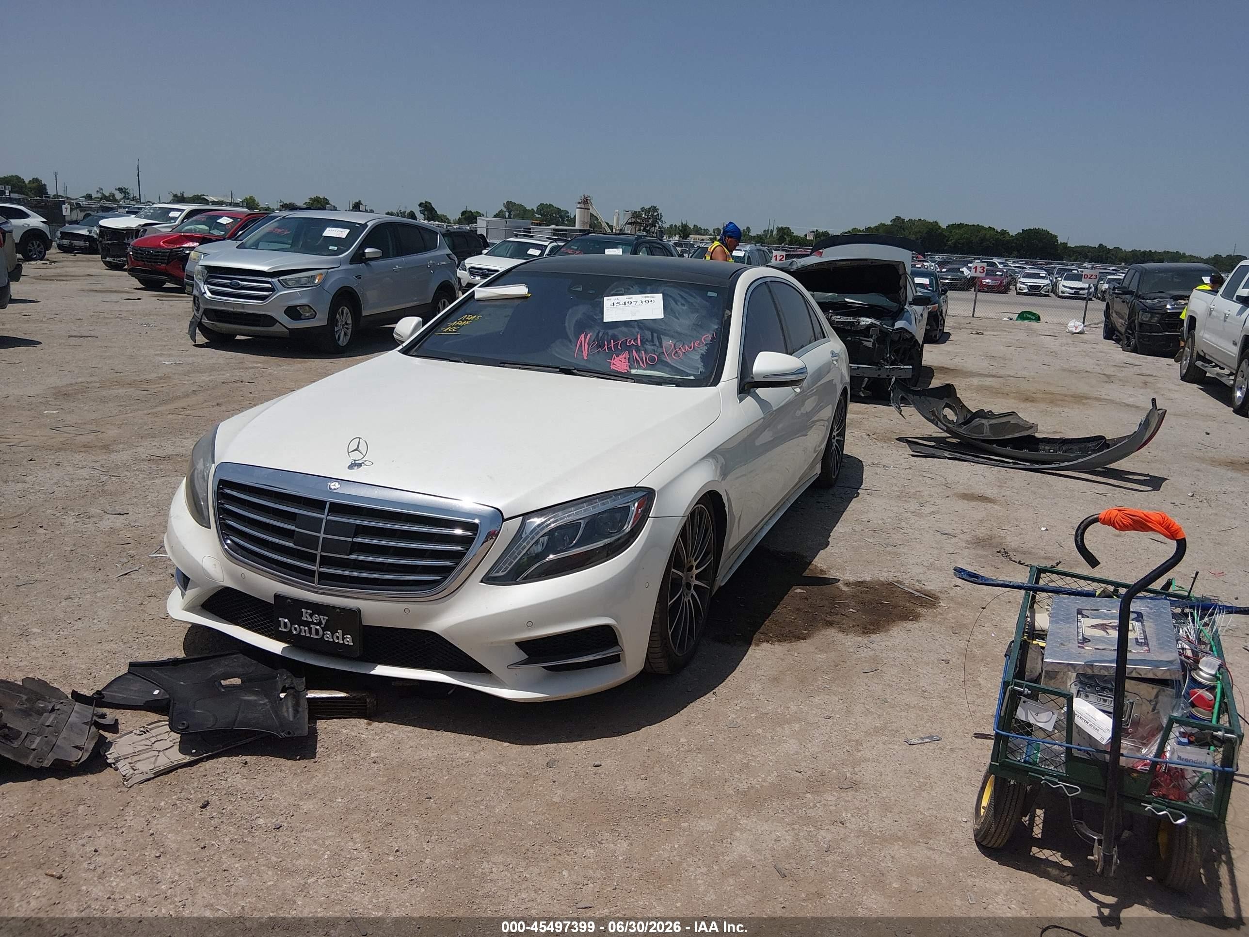 2014 Mercedes-benz S 550   White vin: WDDUG8CBXEA029506