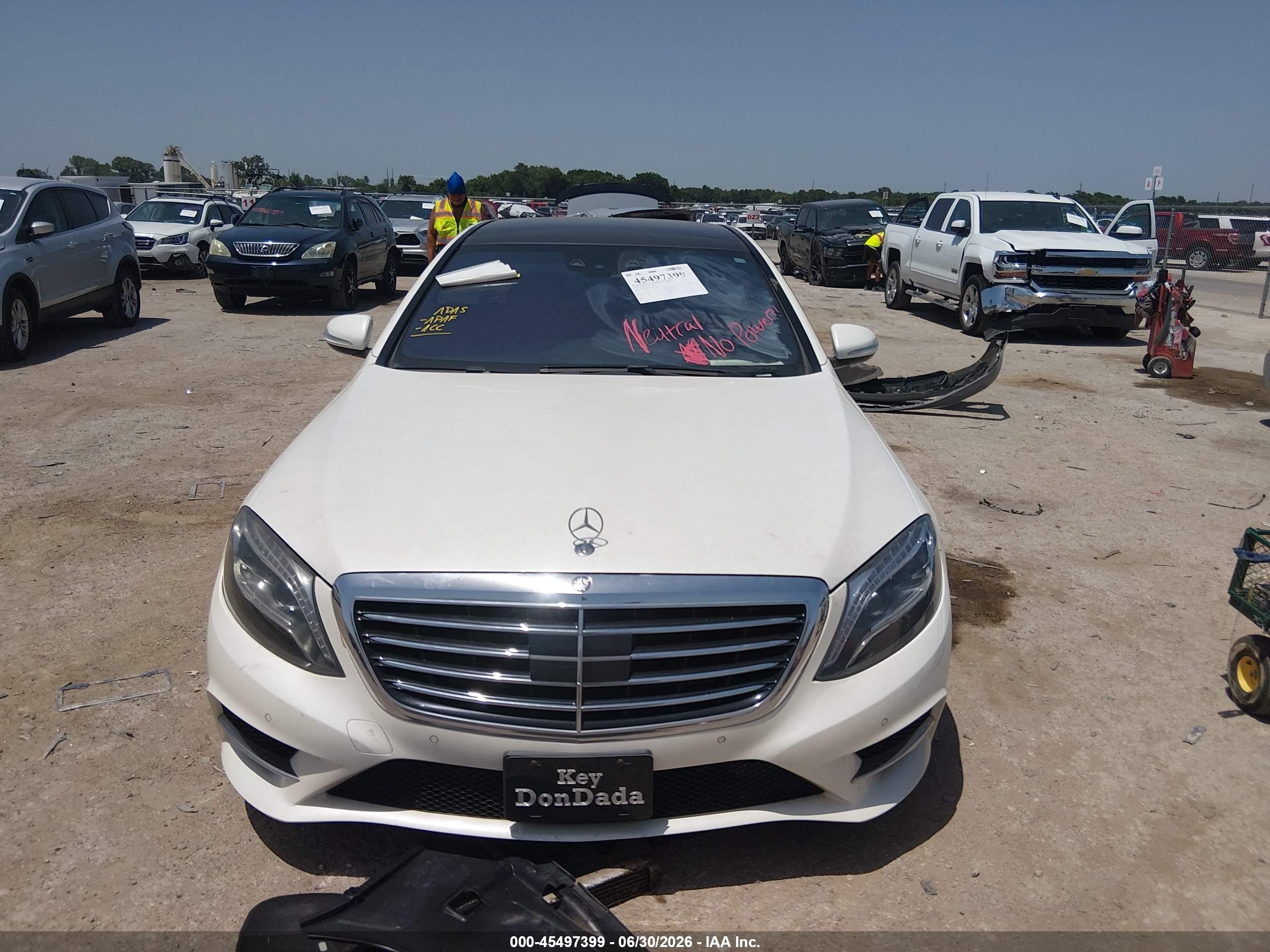 2014 Mercedes-benz S 550   White vin: WDDUG8CBXEA029506
