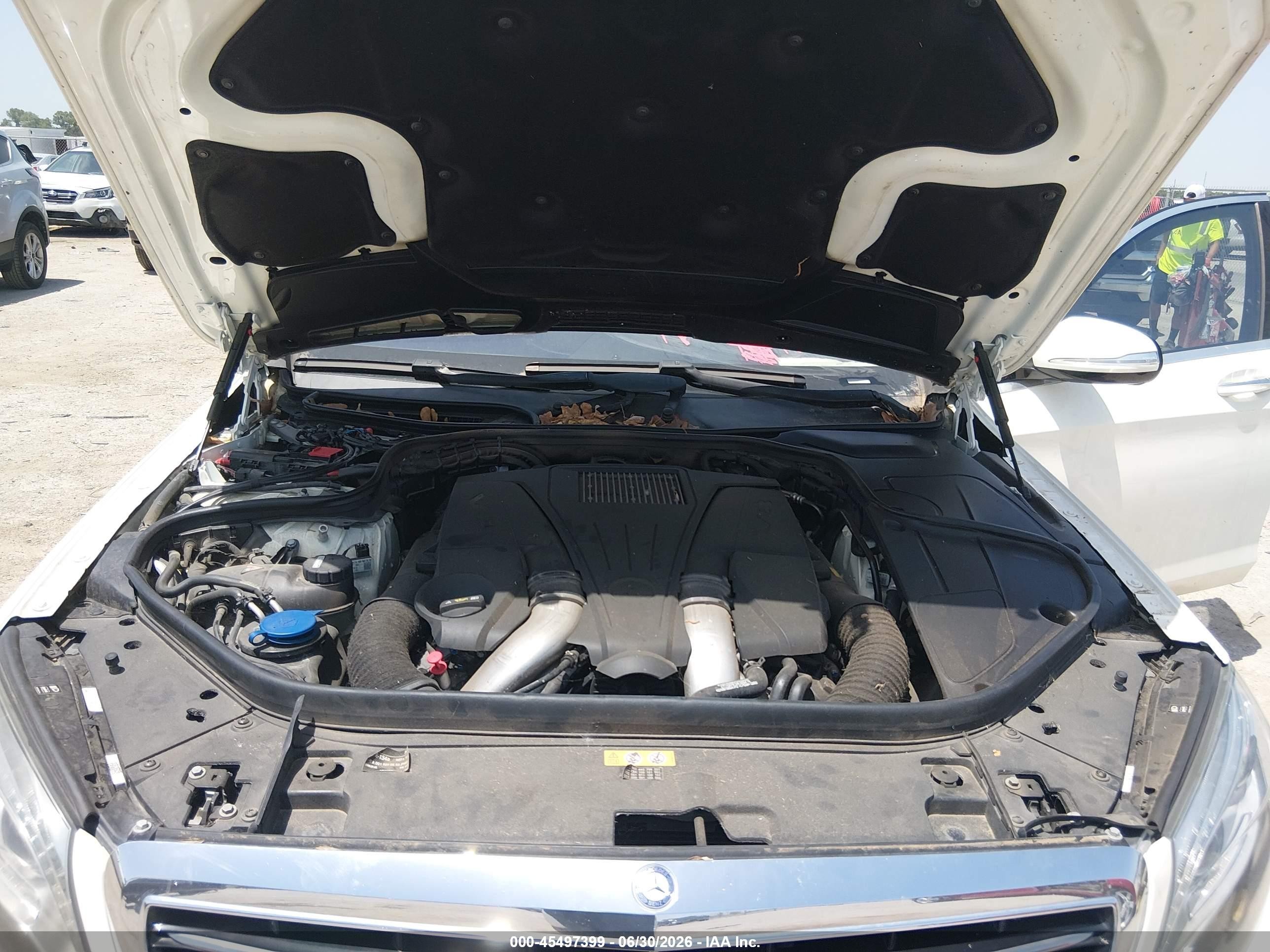 2014 Mercedes-benz S 550   White vin: WDDUG8CBXEA029506
