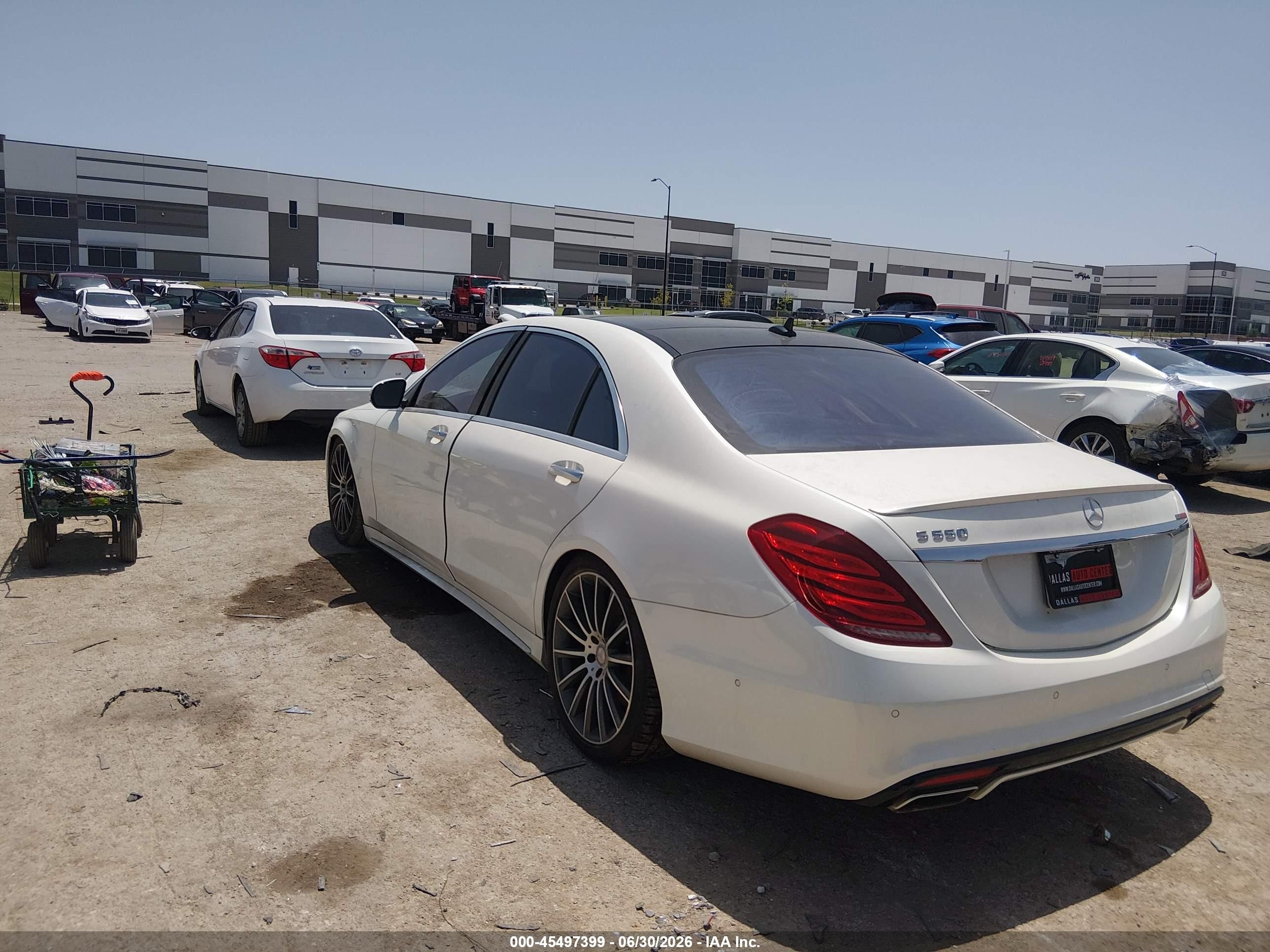 2014 Mercedes-benz S 550   White vin: WDDUG8CBXEA029506
