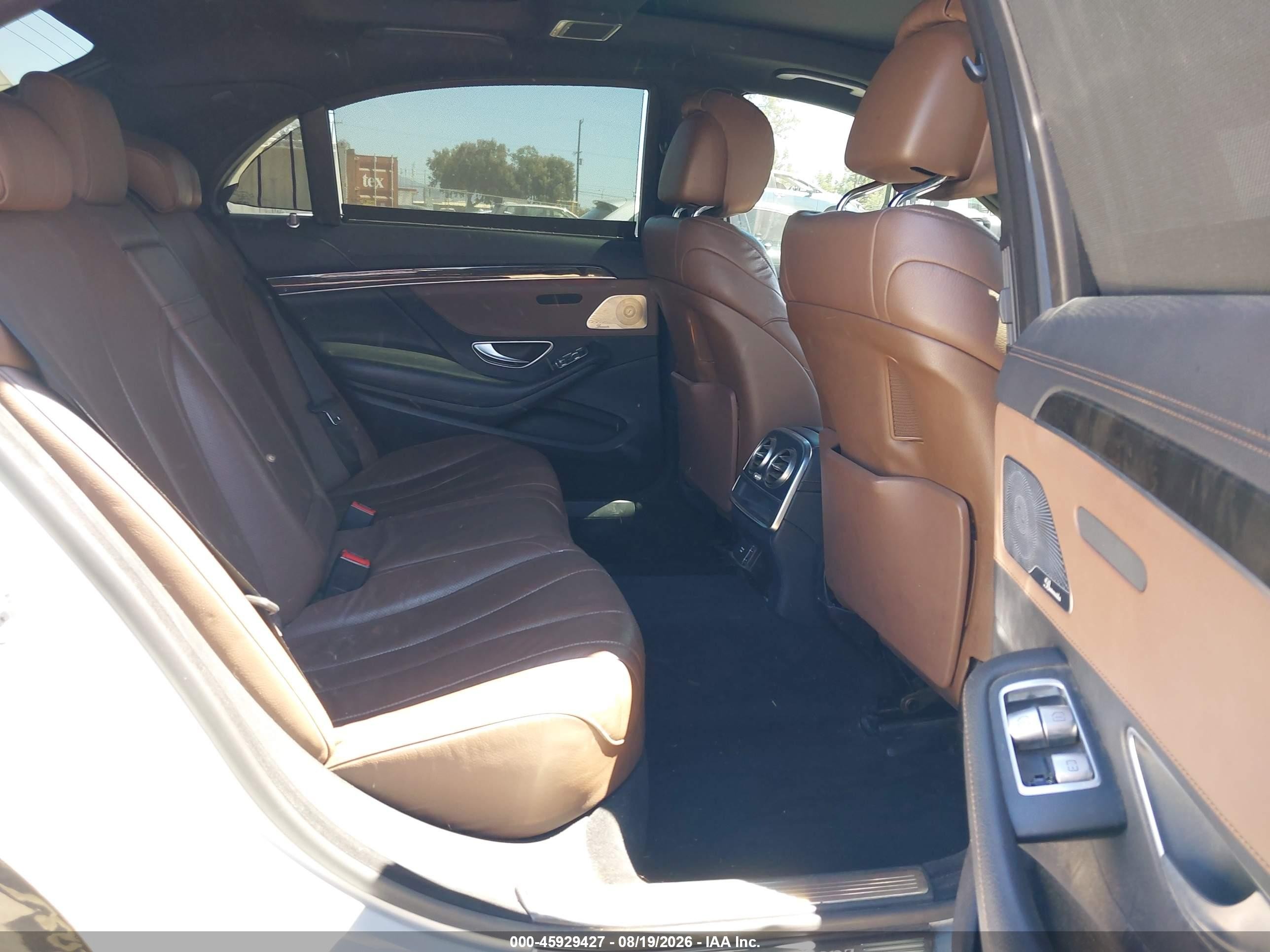 2014 Mercedes-benz S 550   Silver vin: WDDUG8CBXEA040117