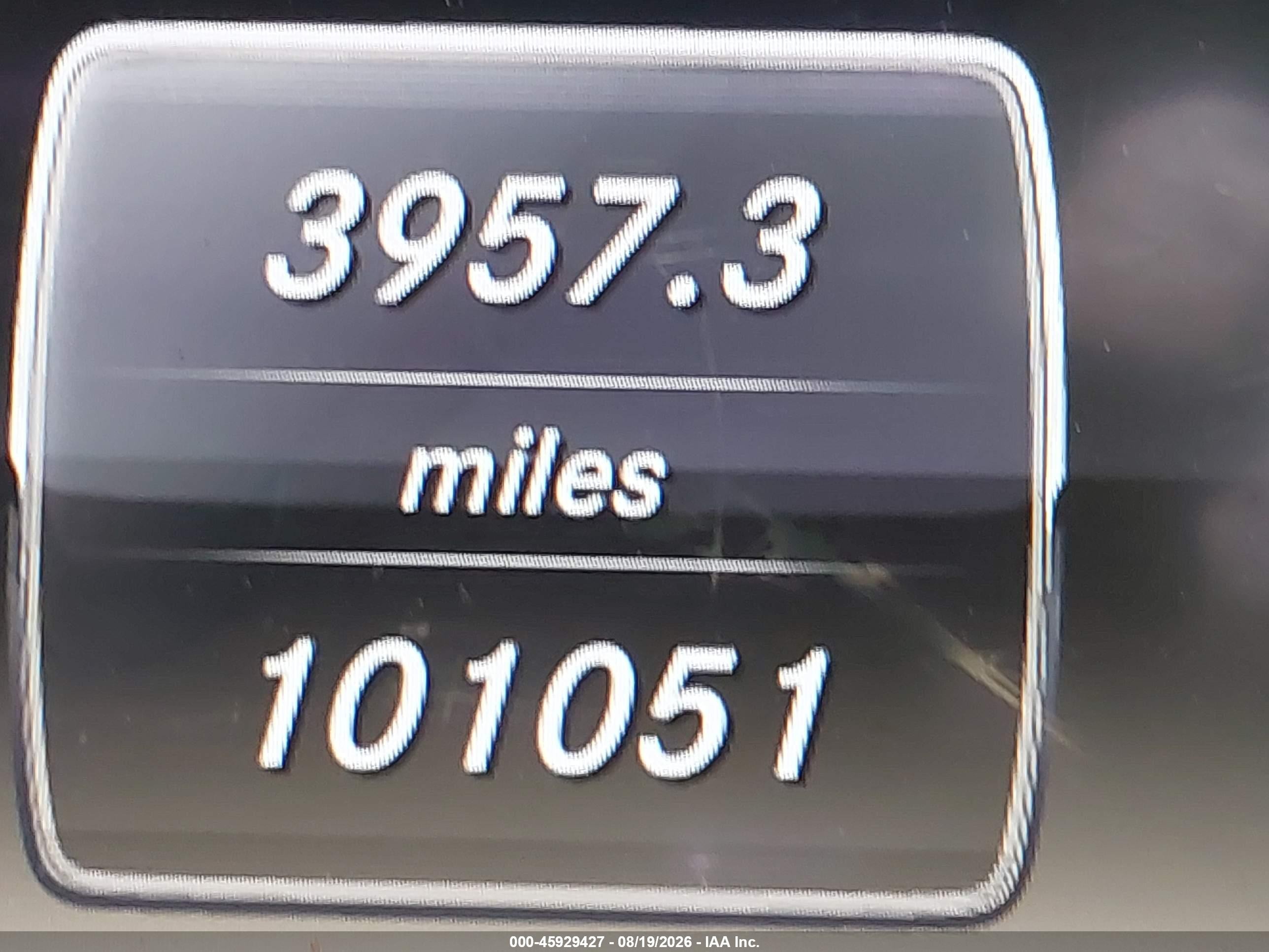 2014 Mercedes-benz S 550   Silver vin: WDDUG8CBXEA040117