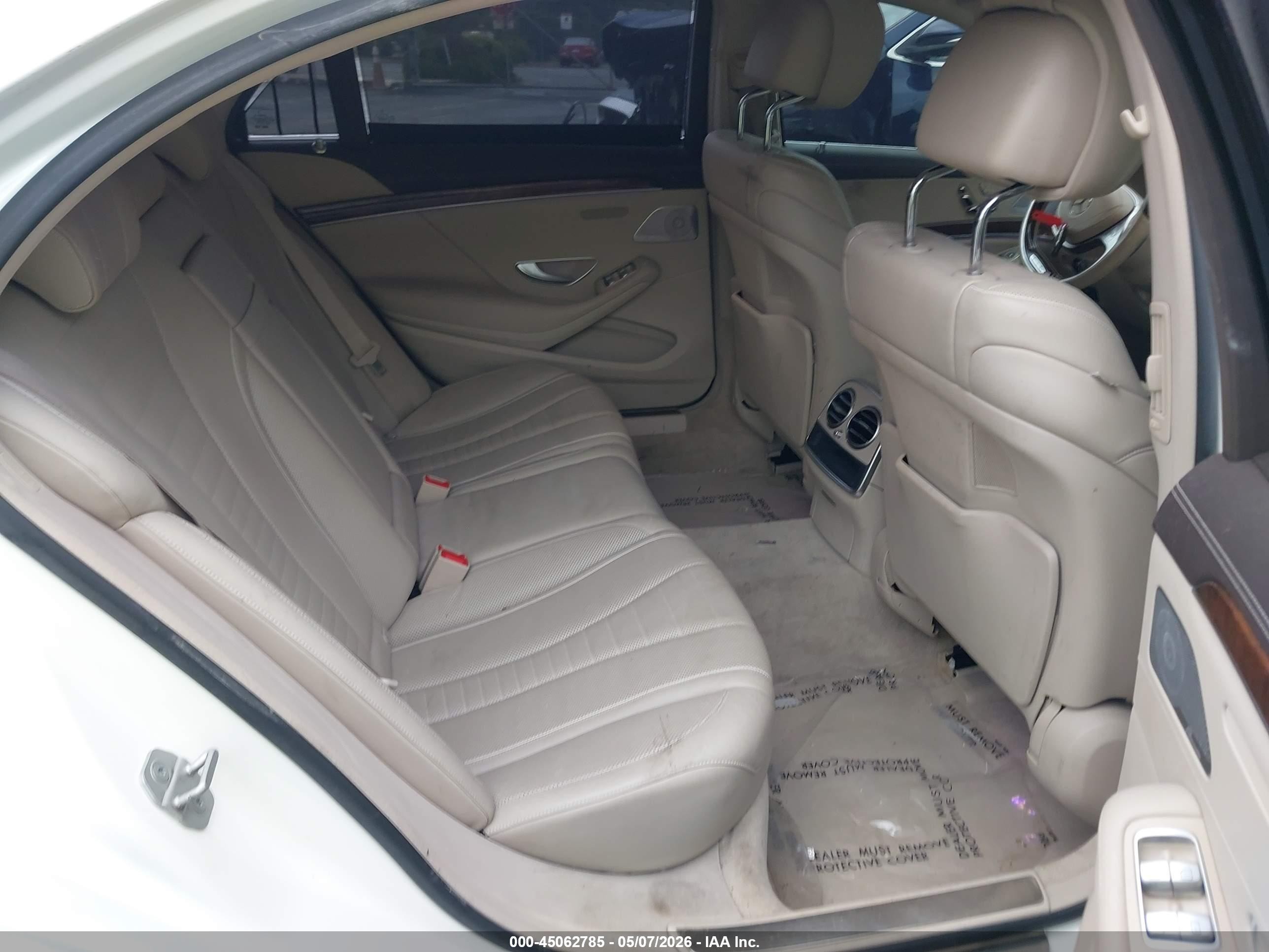 2014 Mercedes-benz S 550   White vin: WDDUG8CBXEA049285