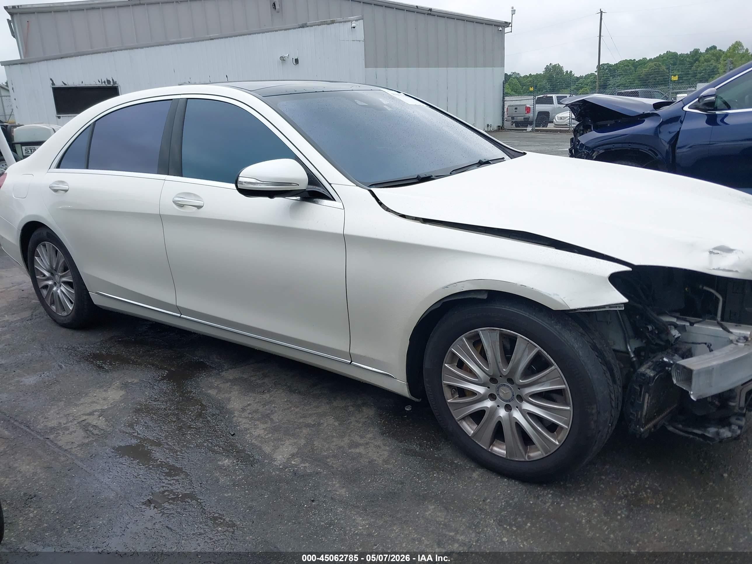 2014 Mercedes-benz S 550   White vin: WDDUG8CBXEA049285