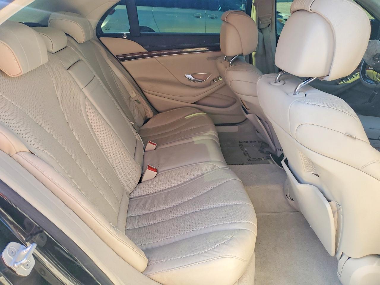 2014 Mercedes-benz S 550 Черный vin: WDDUG8CBXEA049884