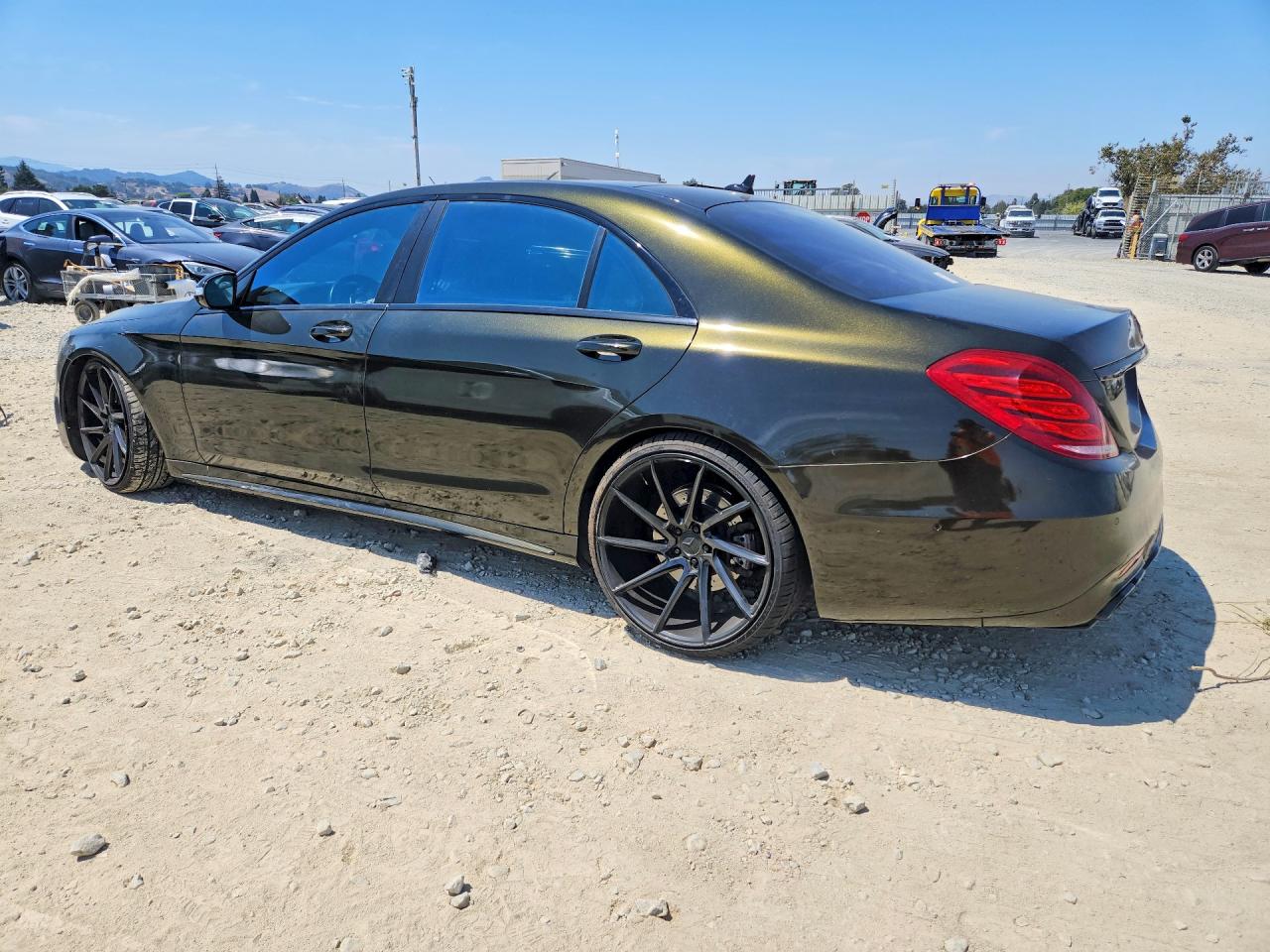 2015 Mercedes-benz S 550 Черный vin: WDDUG8CBXFA069697