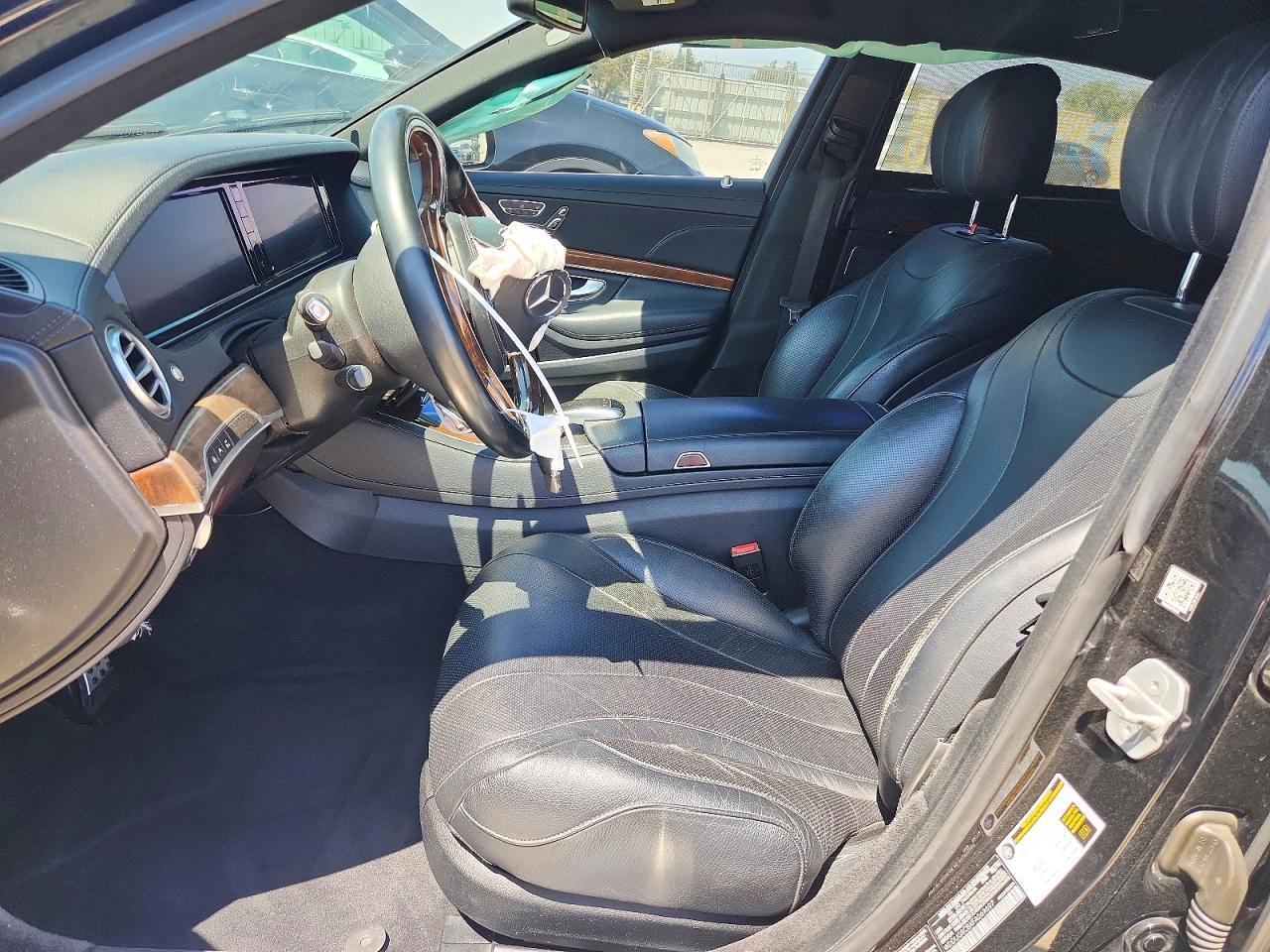 2015 Mercedes-benz S 550 Черный vin: WDDUG8CBXFA069697