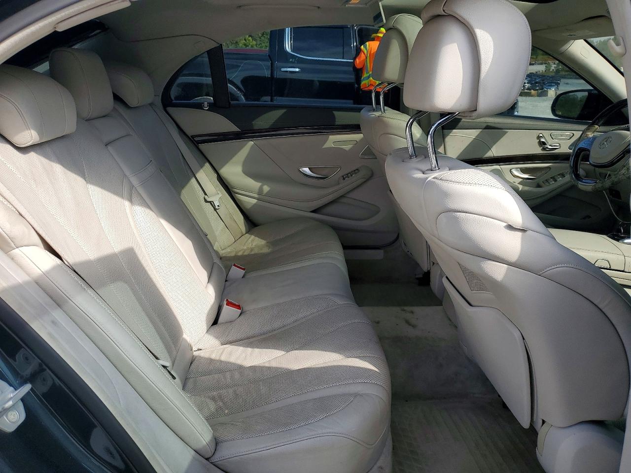 2015 Mercedes-benz S 550 Black vin: WDDUG8CBXFA167855