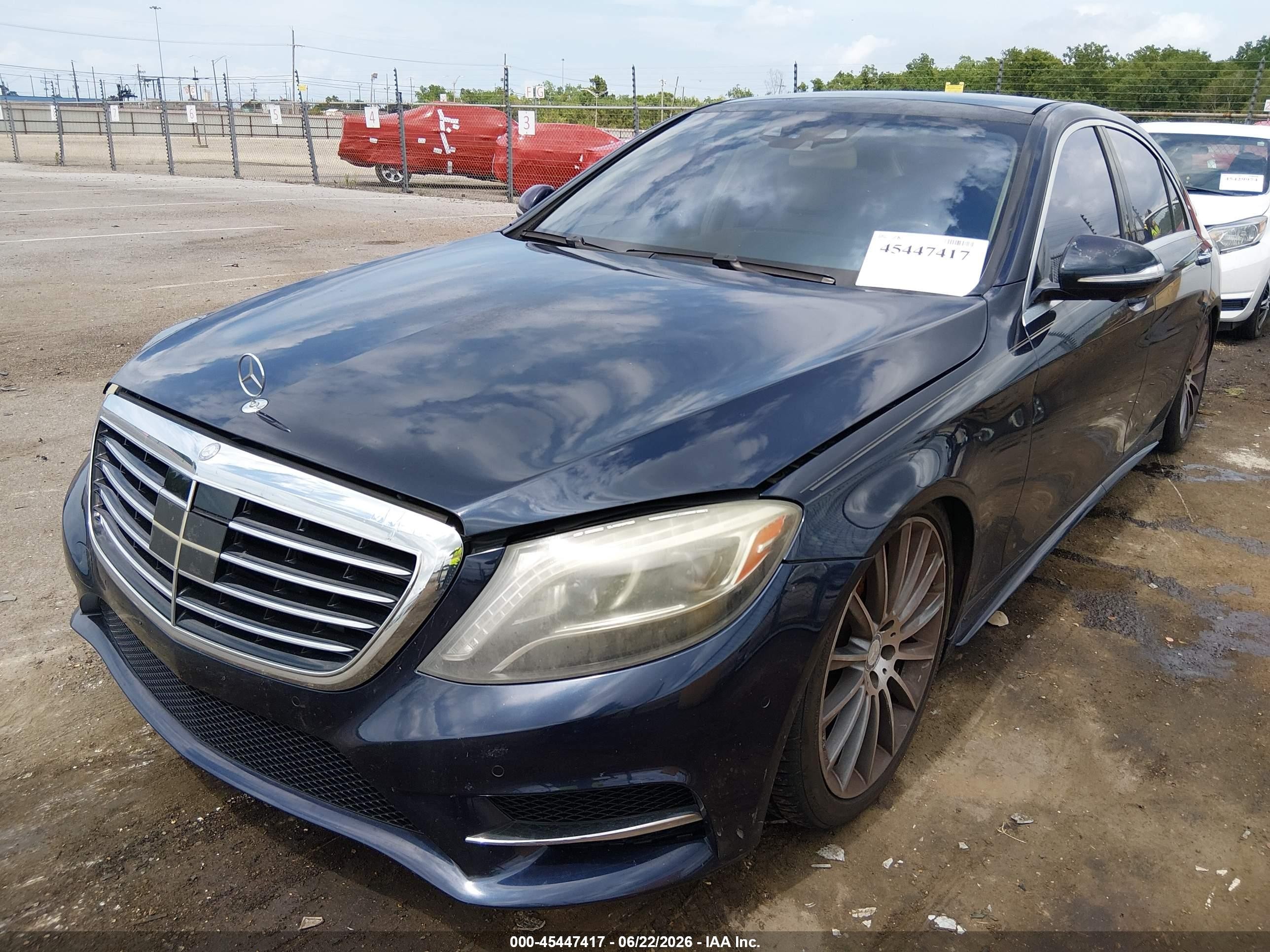 2015 Mercedes-benz S 550   Blue vin: WDDUG8CBXFA179956