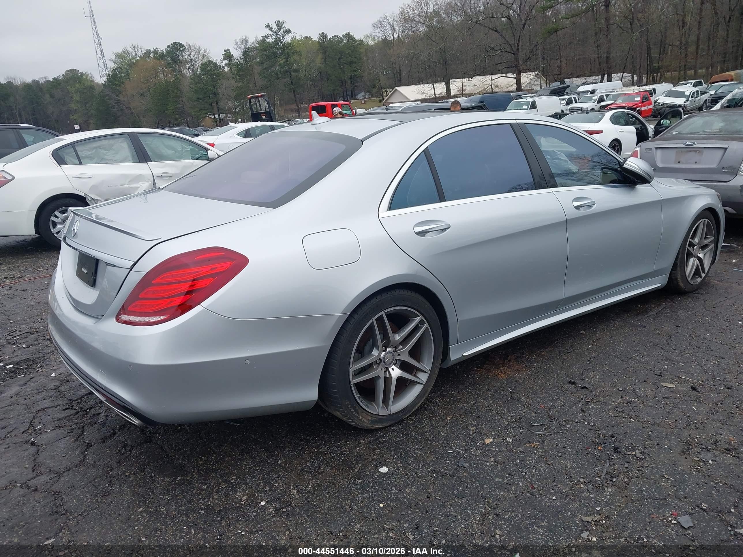 2015 Mercedes-benz S 550   Silver vin: WDDUG8CBXFA185028