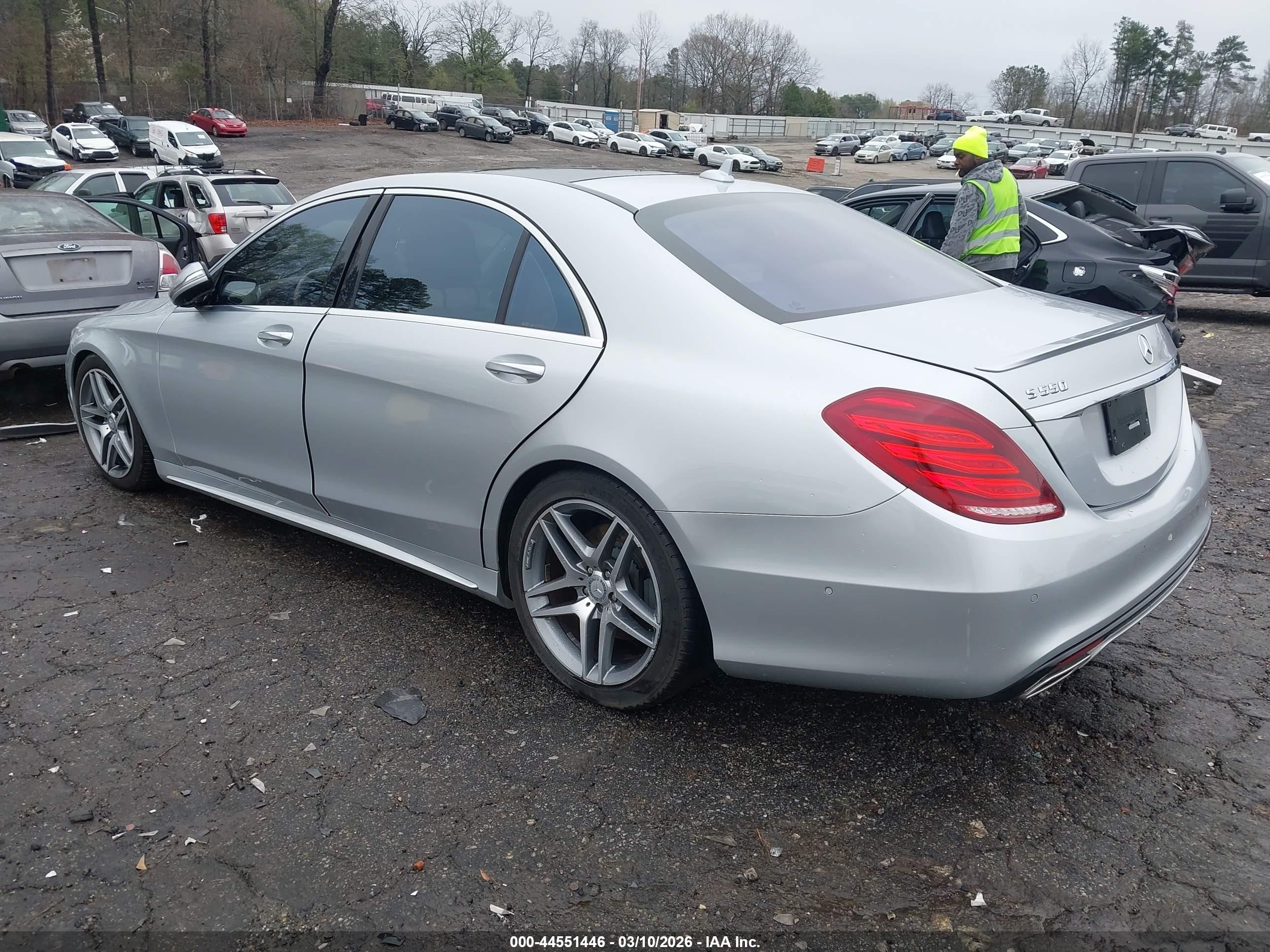 2015 Mercedes-benz S 550   Silver vin: WDDUG8CBXFA185028