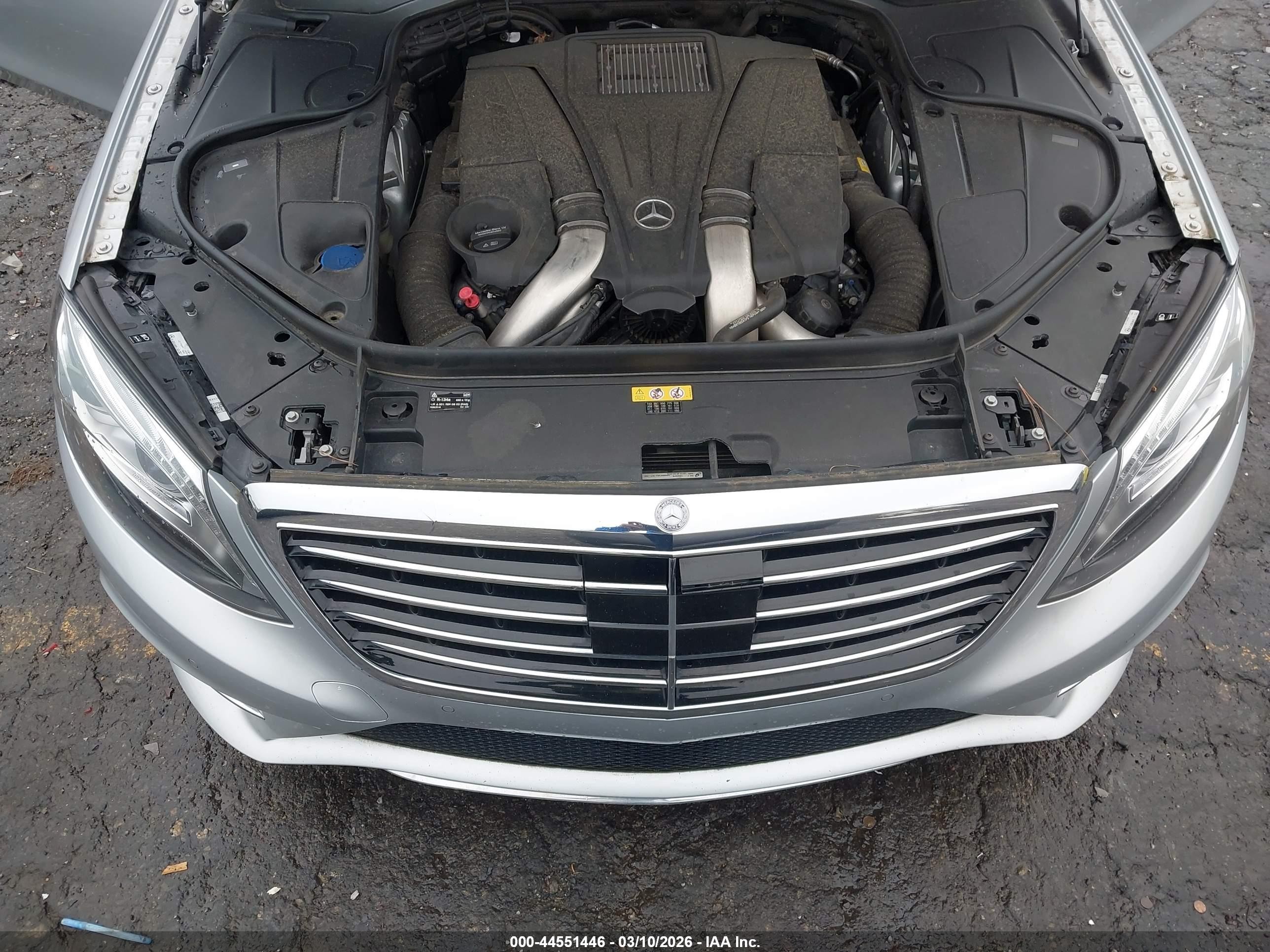 2015 Mercedes-benz S 550   Silver vin: WDDUG8CBXFA185028