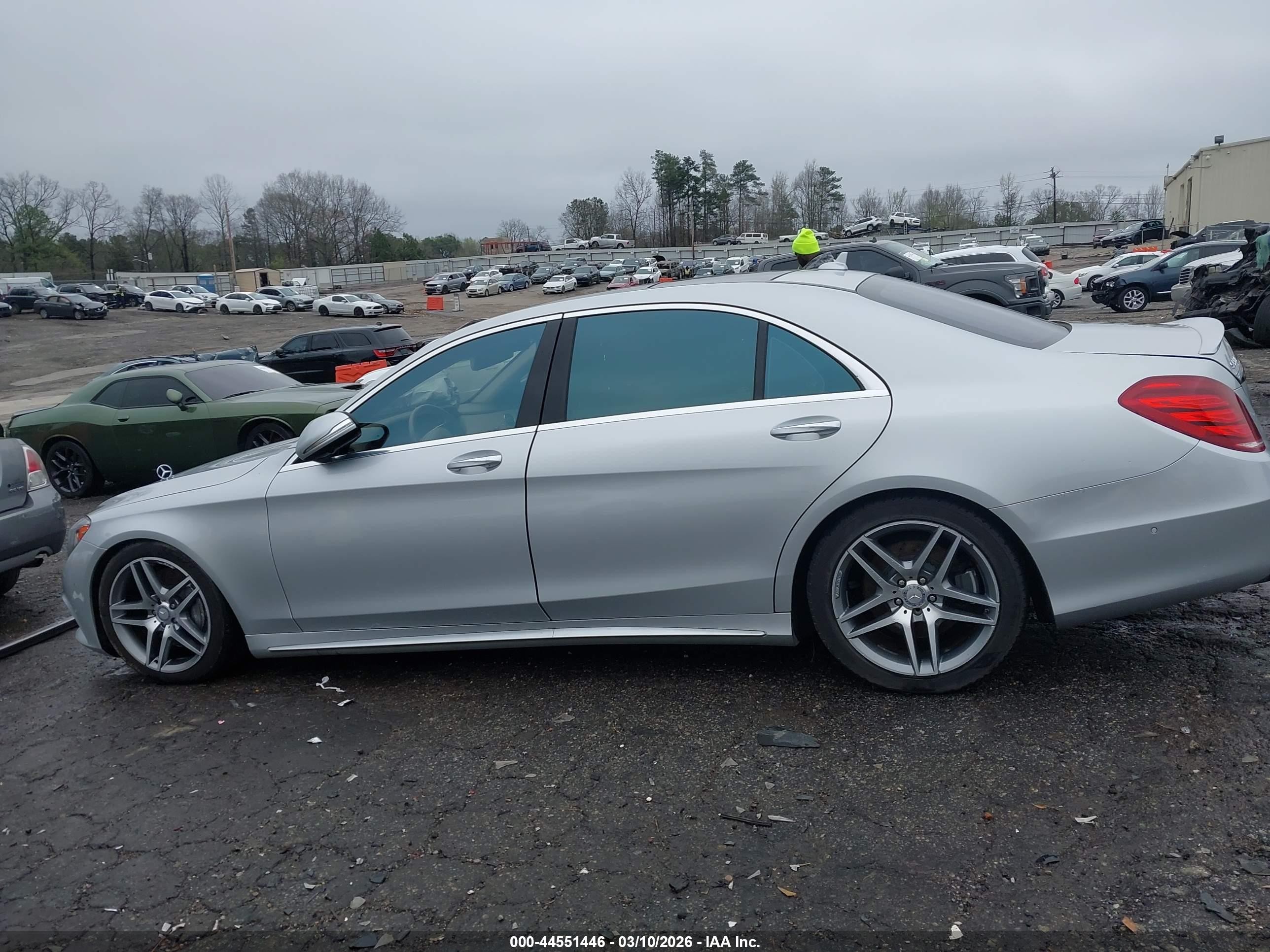 2015 Mercedes-benz S 550   Silver vin: WDDUG8CBXFA185028