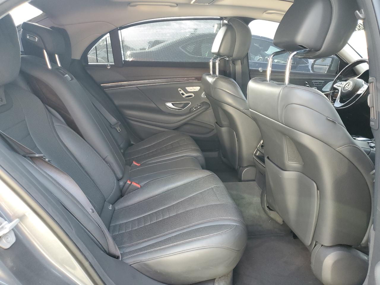 2018 Mercedes-benz S 560 Gray vin: WDDUG8DB6JA369020