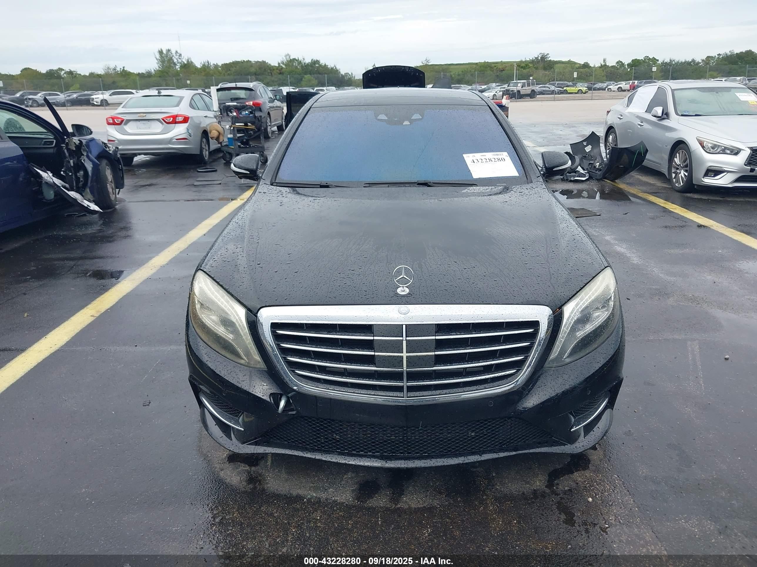 2014 Mercedes-benz S 550 4matic Black vin: WDDUG8FB0EA032765
